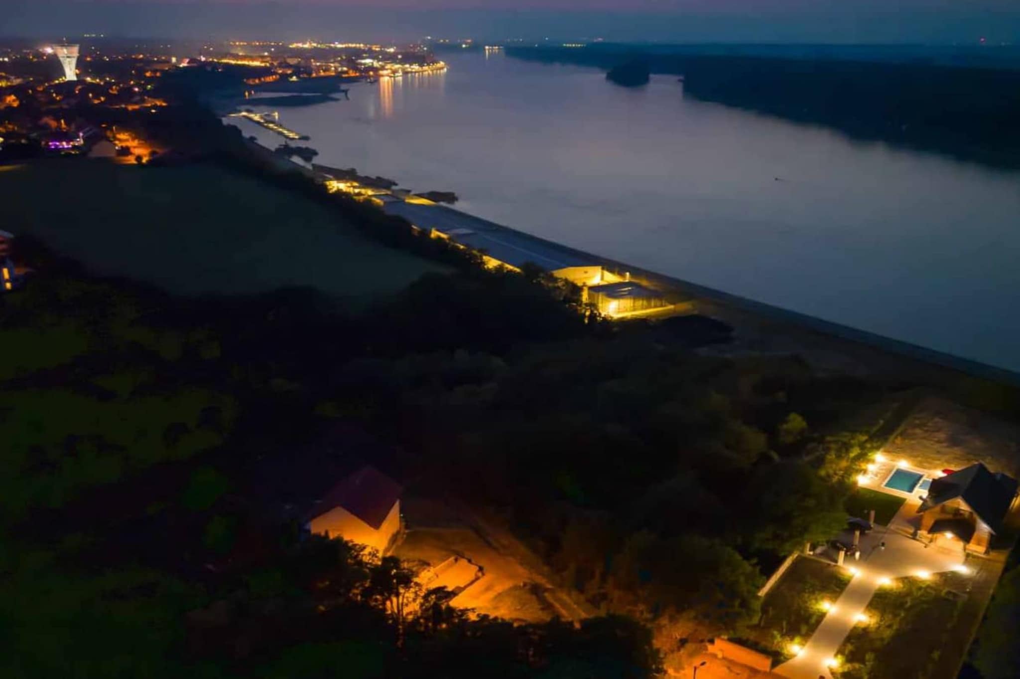 Wooden House Vučedol - Four bedroom villa-Extérieur