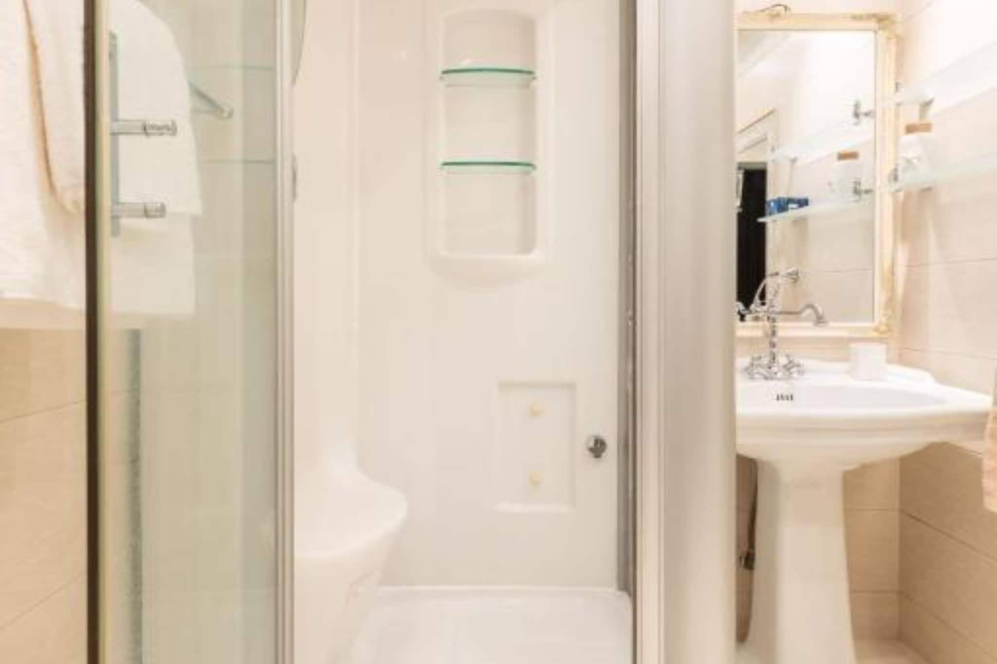 Zagreb Centre Luxury Penthouse, 5th Element - Two Bedroom Penthouse-Salle de bain