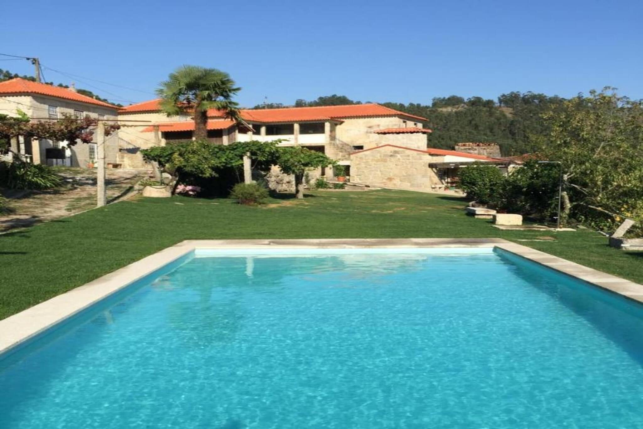 Spacious country house in Penafiel