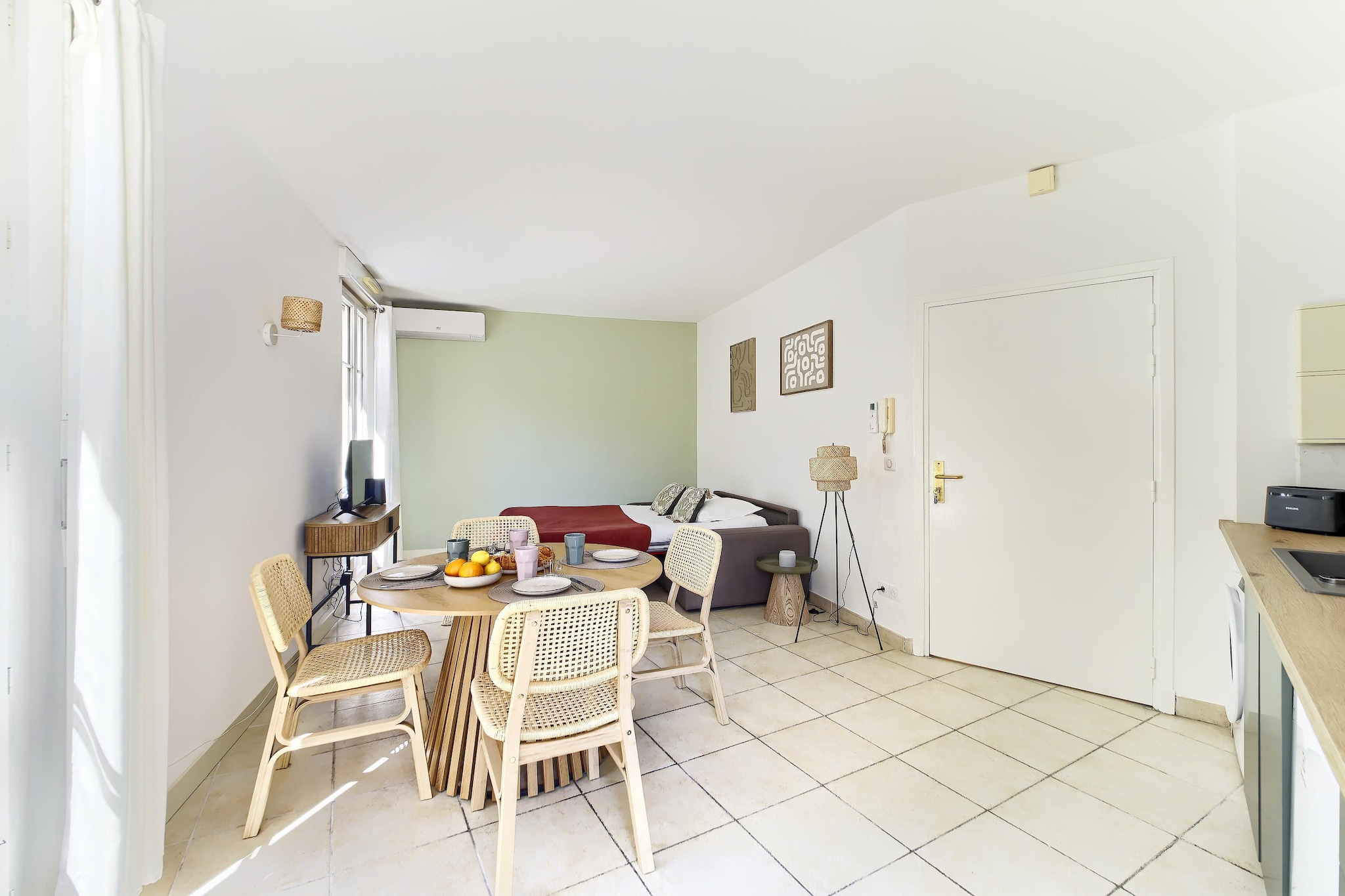 Appartement en bord de mer – Plage de la Salis-Dining room
