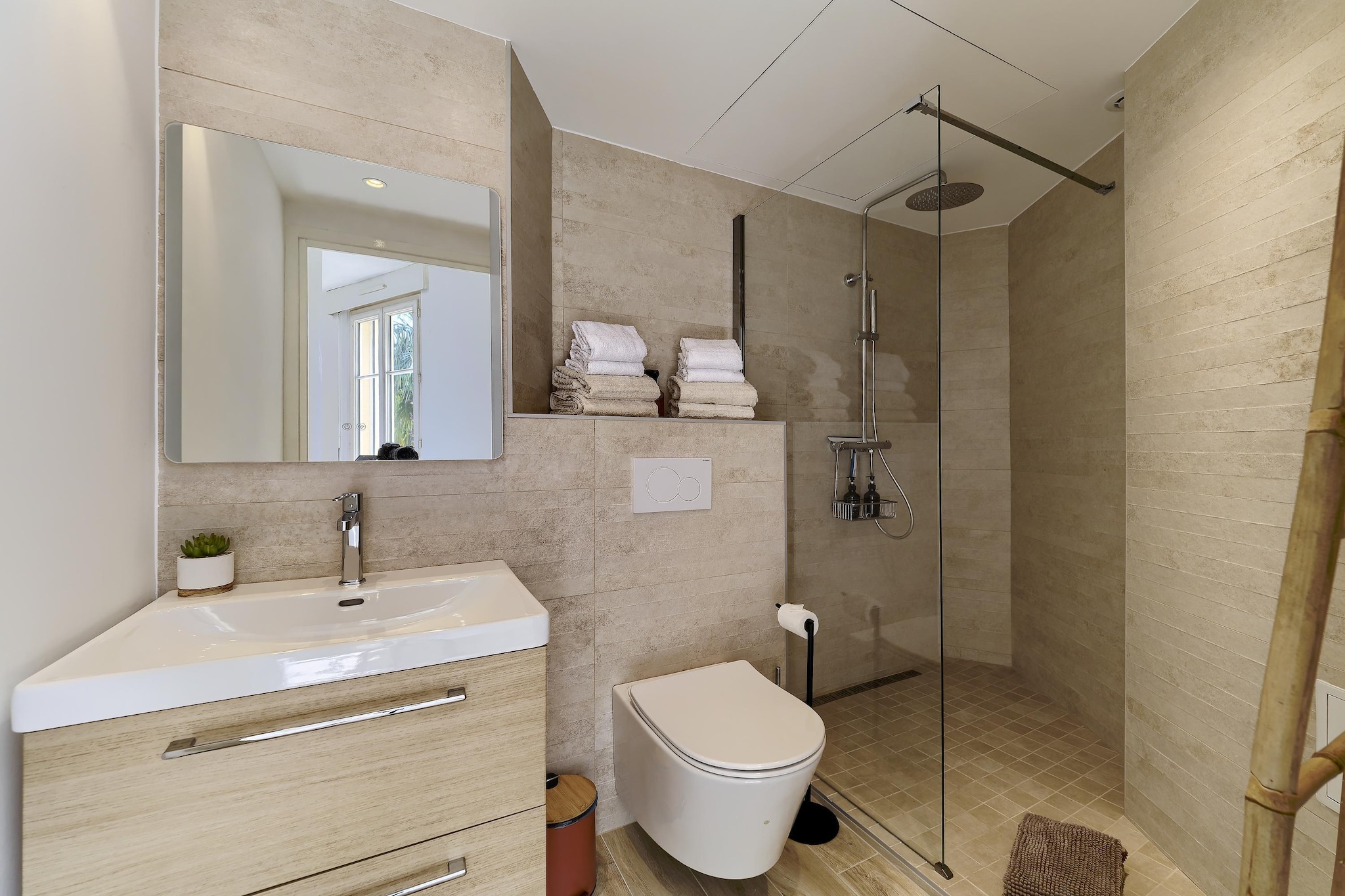 Appartement en bord de mer – Plage de la Salis-Bathroom
