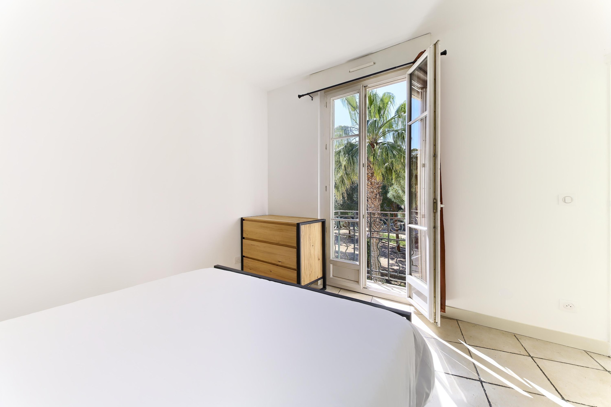 Appartement en bord de mer – Plage de la Salis-Bedroom