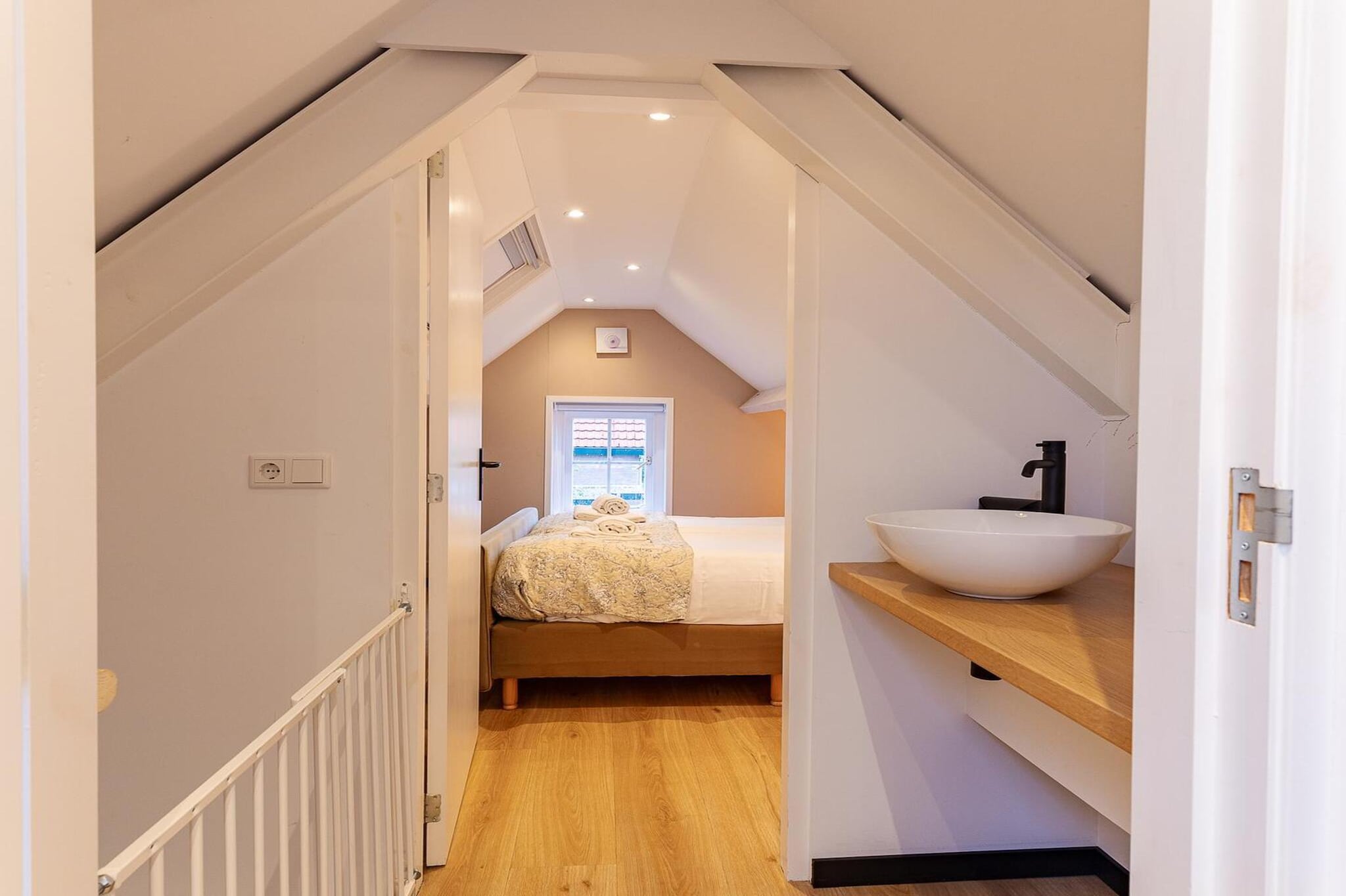 Holiday home - Schoolstraat 6a | Vrouwenpolder - Bathroom