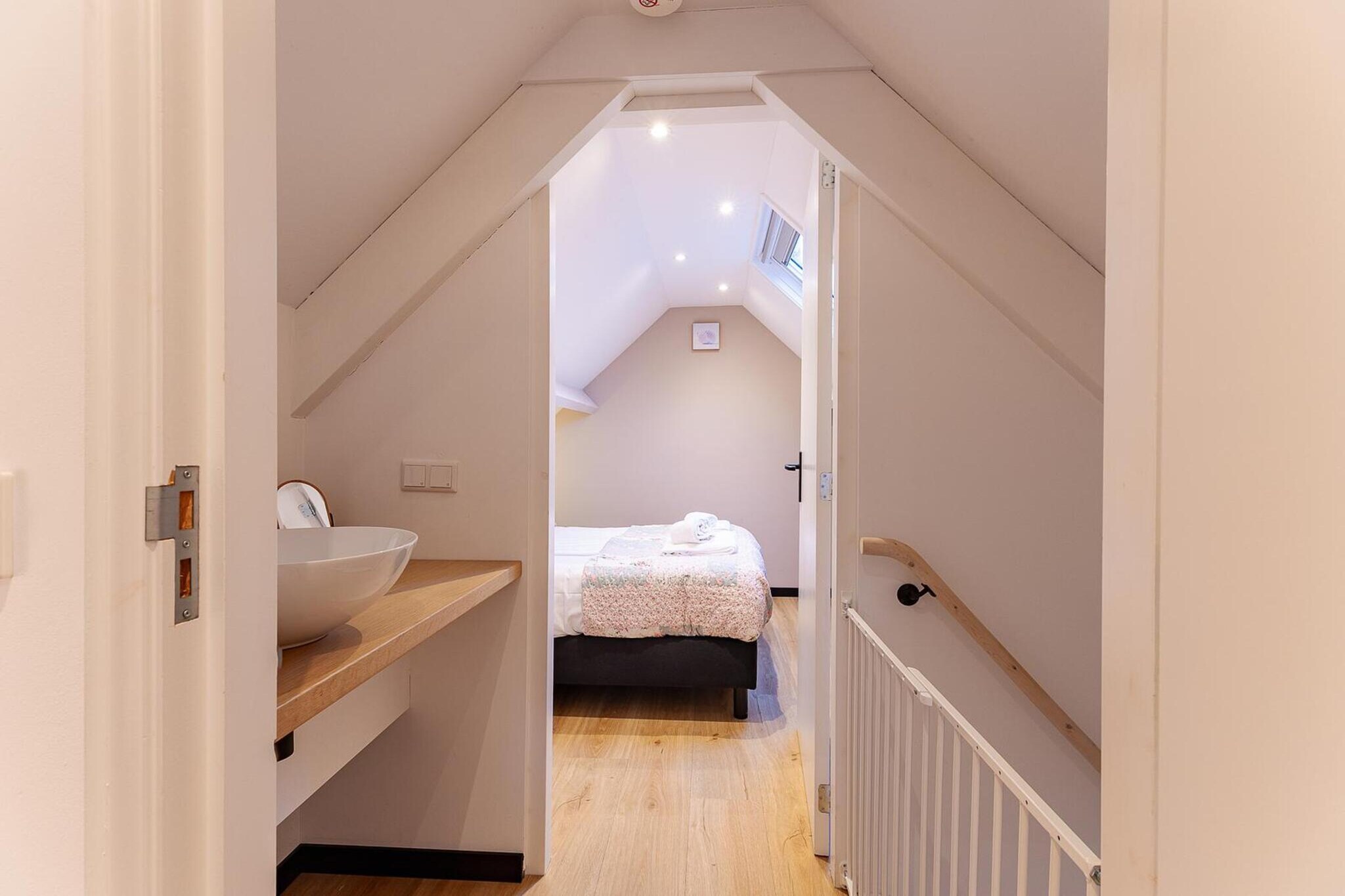 Holiday home - Schoolstraat 6a | Vrouwenpolder - Bathroom