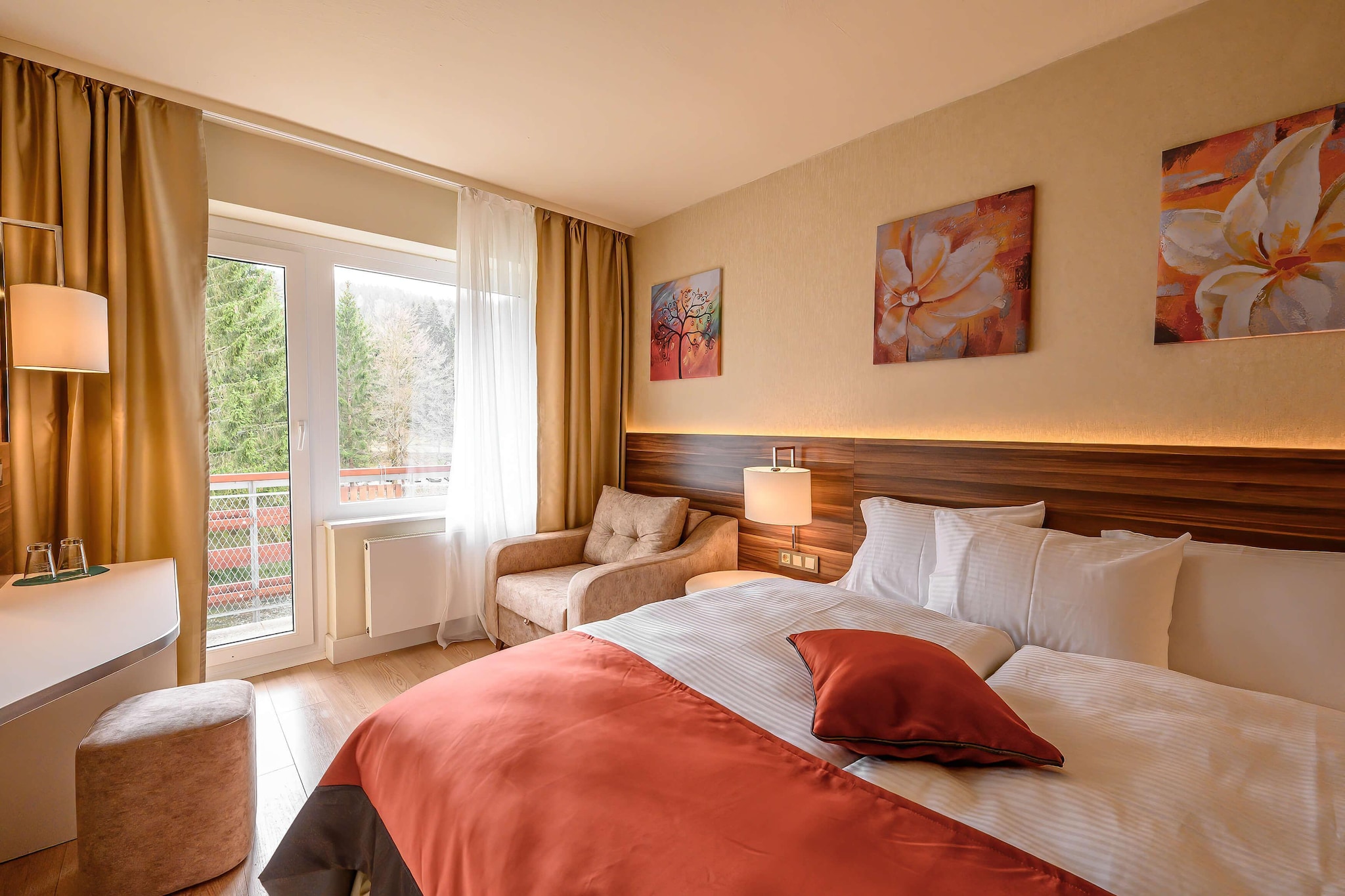 Schwarzbachtal  - Double Room Forest View with Balcony-Schlafzimmer