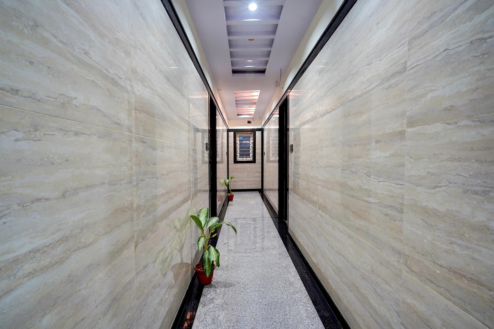 Ground floor: (bedroom(double bed, TV, seating area, air conditioning, telephone), bathroom(bathtub or shower, washbasin, toilet, Towels incl., shampoo, body soap, hot water))