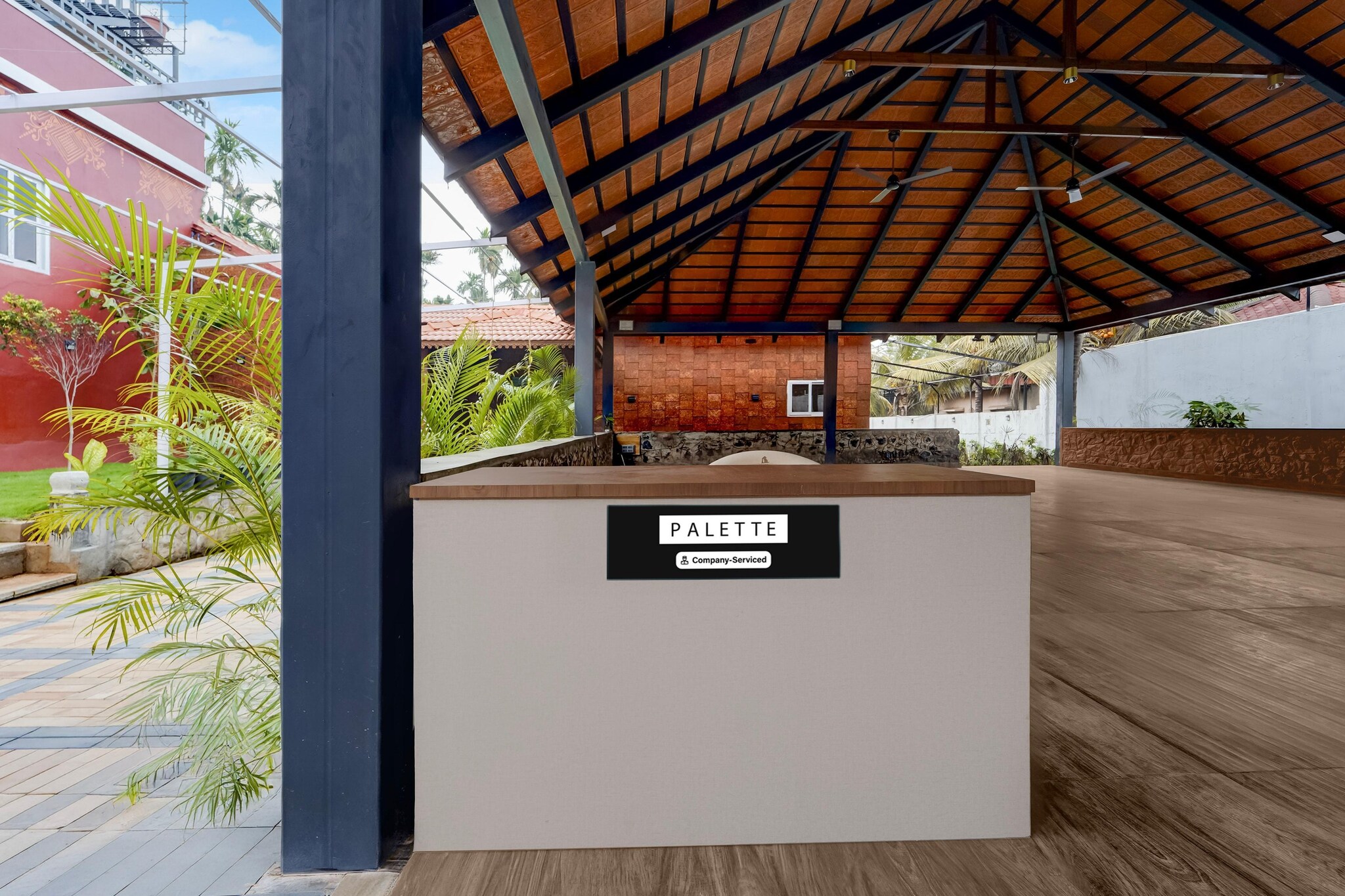 Ground floor: (bedroom(double bed, TV, seating area, air conditioning, telephone), bathroom(bathtub or shower, washbasin, toilet, Towels incl., shampoo, body soap, hot water))