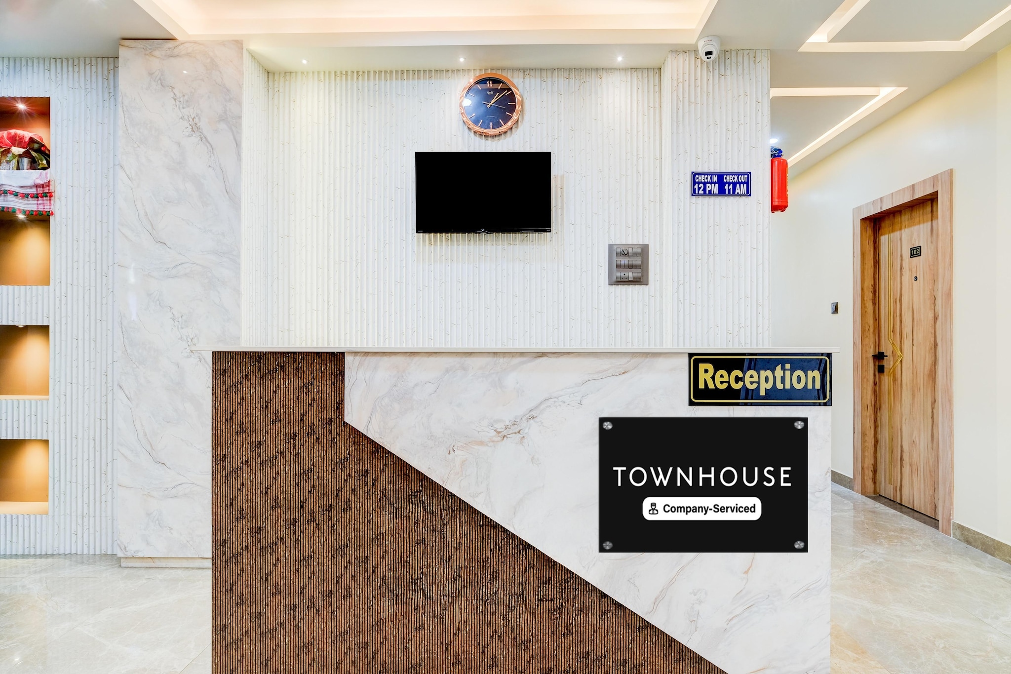 Ground floor: (bedroom(double bed, TV, seating area, air conditioning, telephone), bathroom(bathtub or shower, washbasin, toilet, Towels incl., shampoo, body soap, hot water), lift)