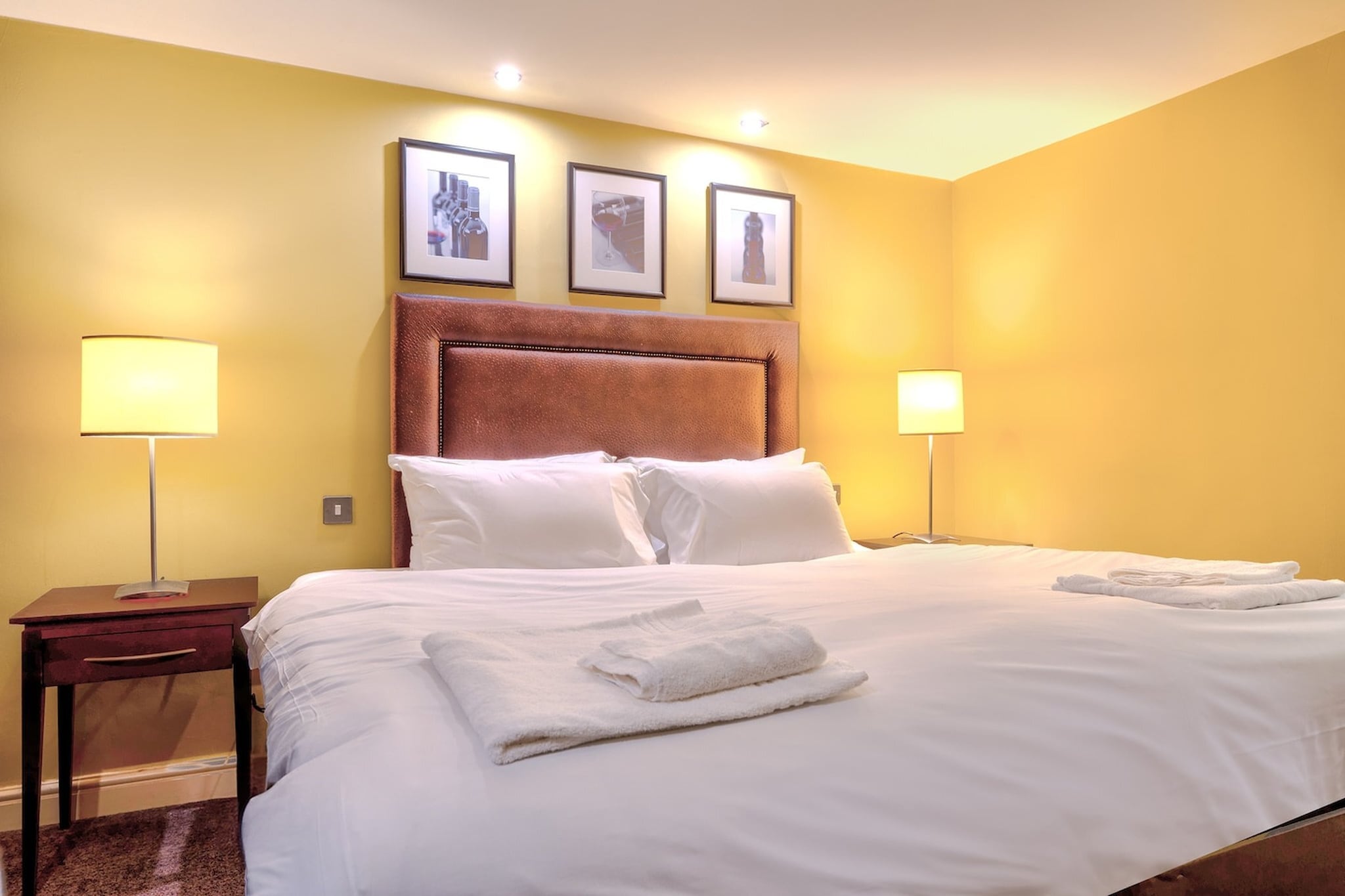 Standard Double Room - Schlafzimmer