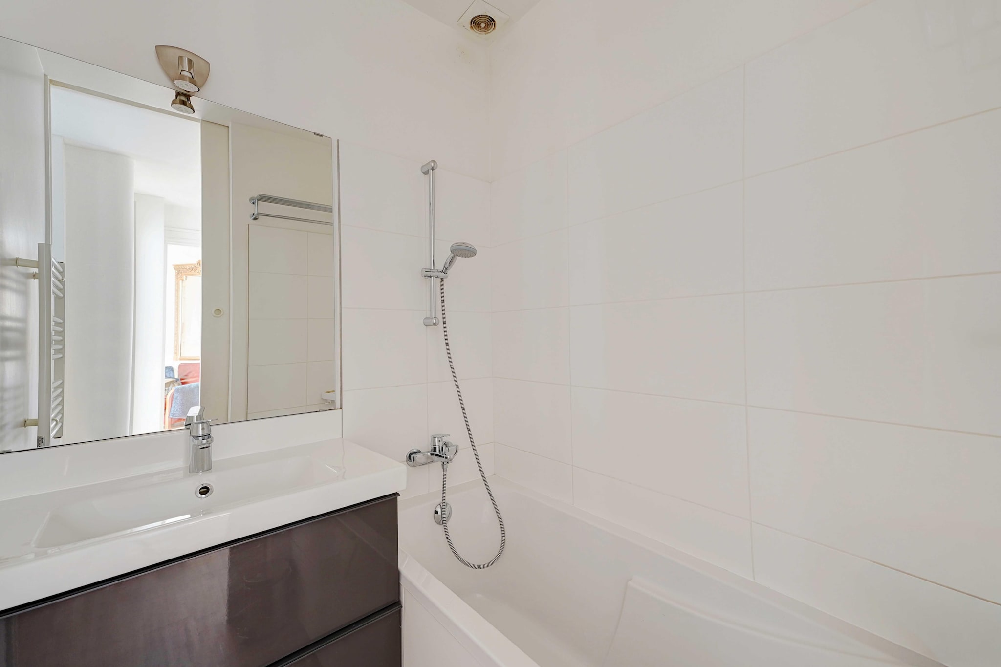 RA-1-LARGILLIERE-M - Badezimmer