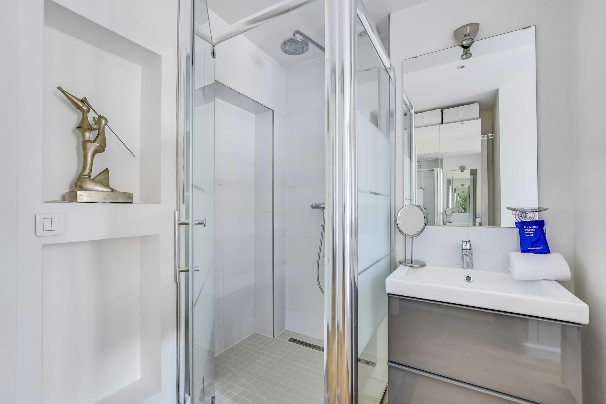RA-1-LARGILLIERE-M - Badezimmer