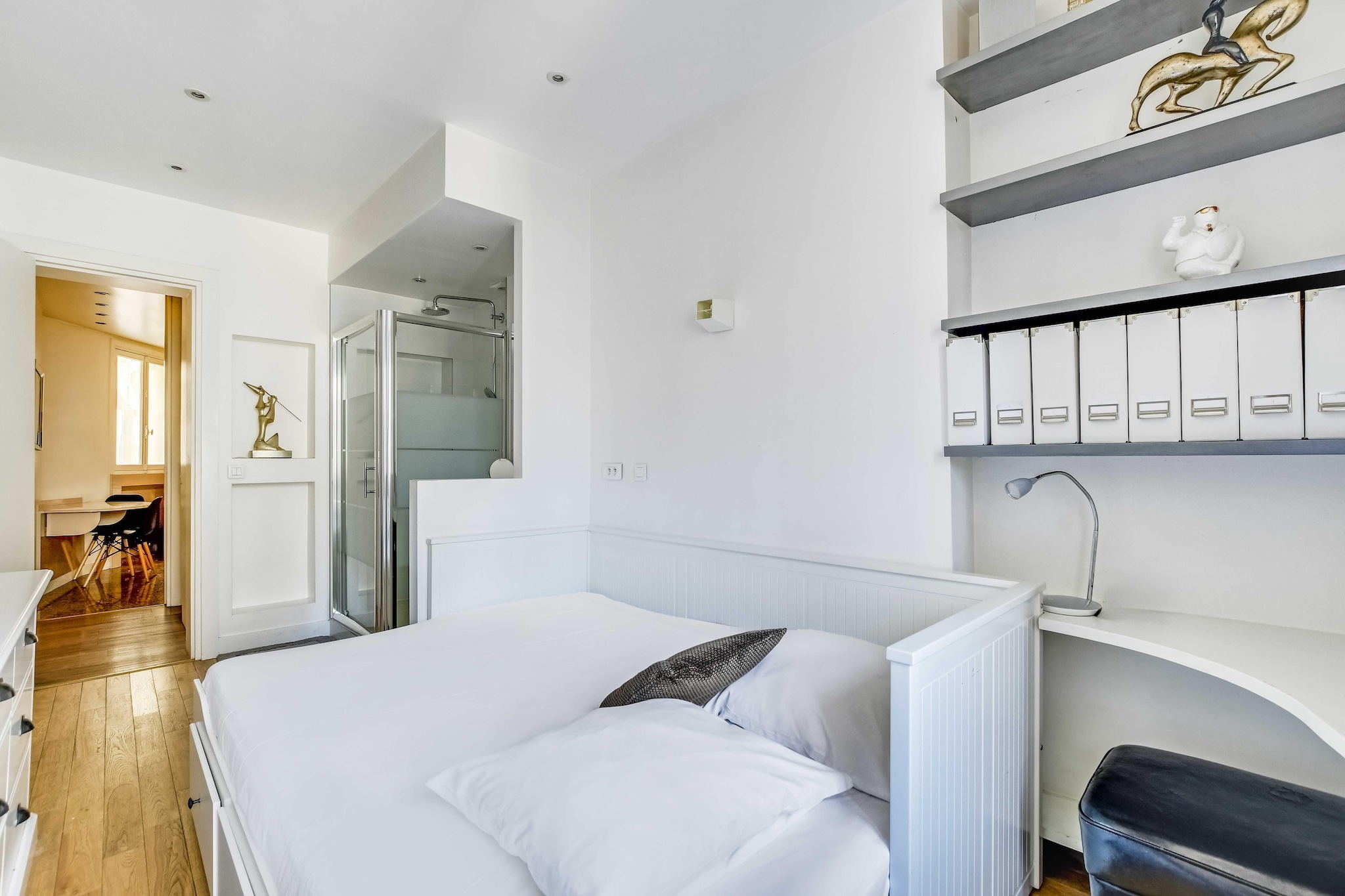 RA-1-LARGILLIERE-M - Wohnzimmer
