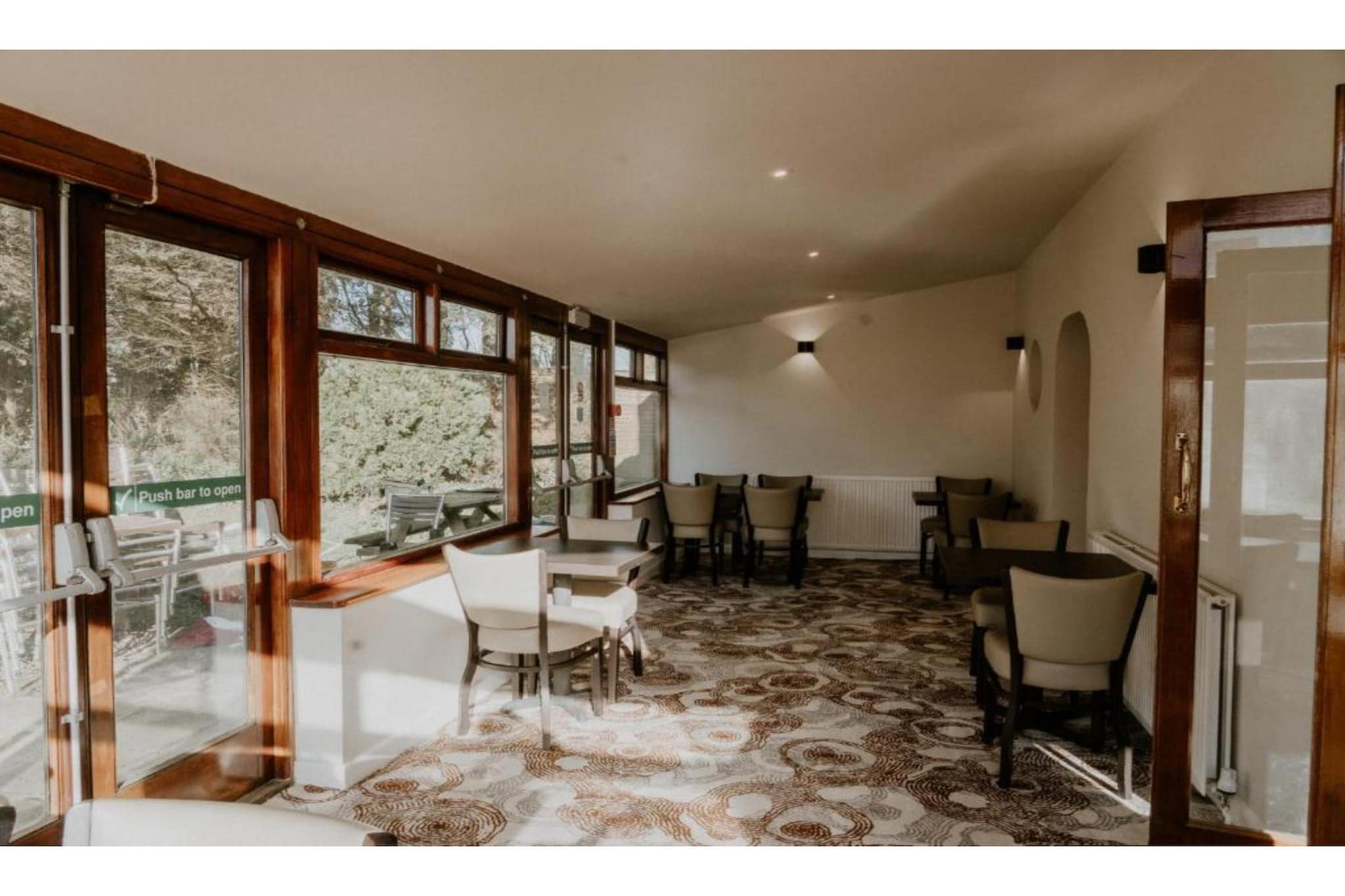 Compact Double Room-Binnen