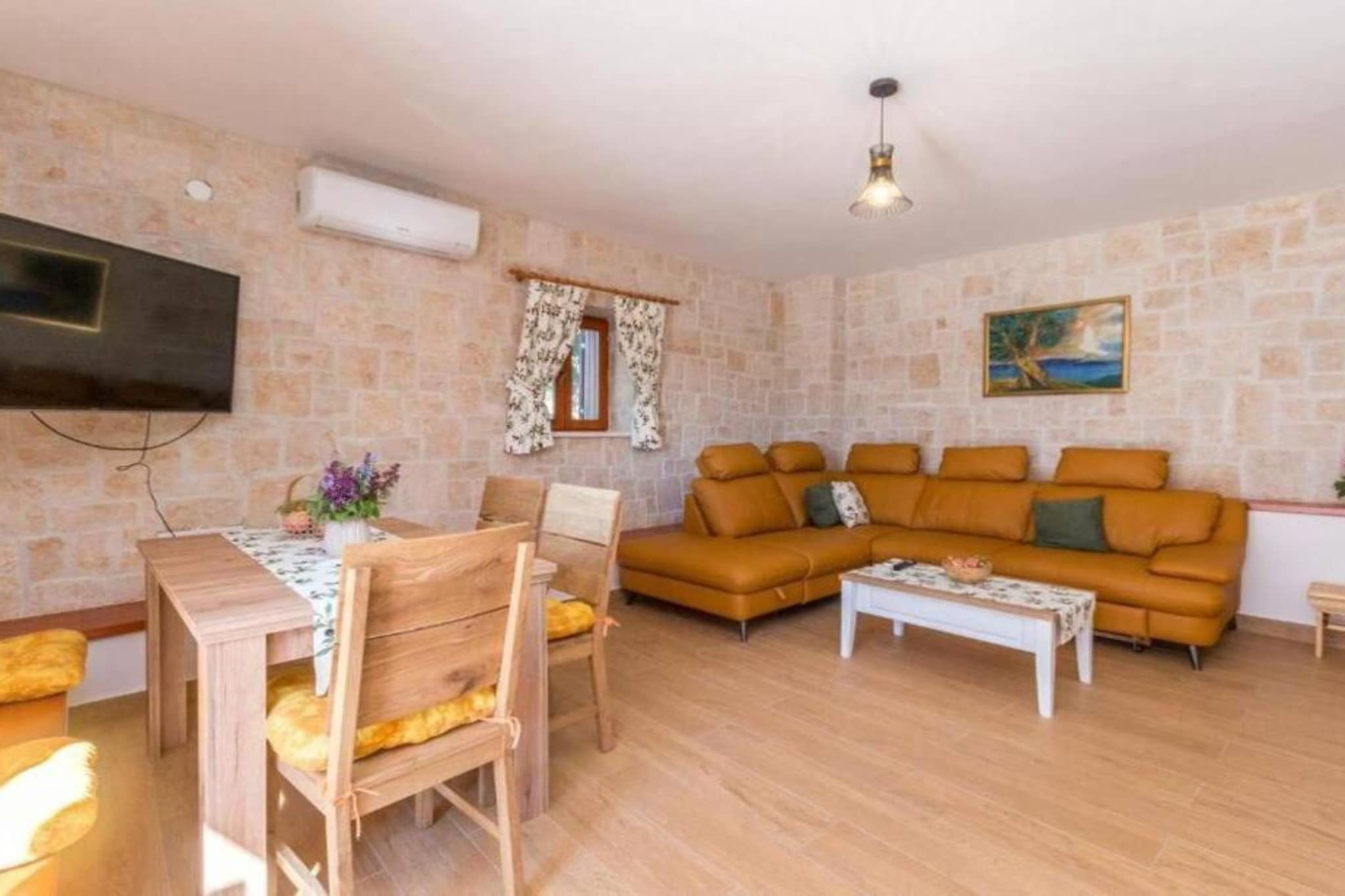 The Grandfather Villa – Heated Pool Retreat