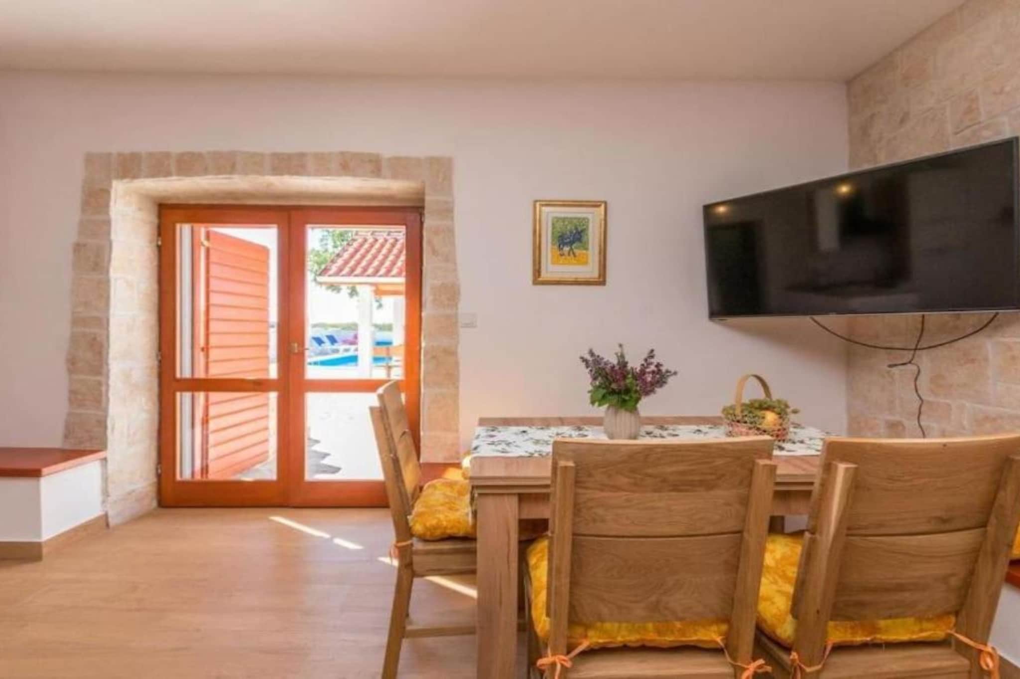 The Grandfather Villa – Heated Pool Retreat