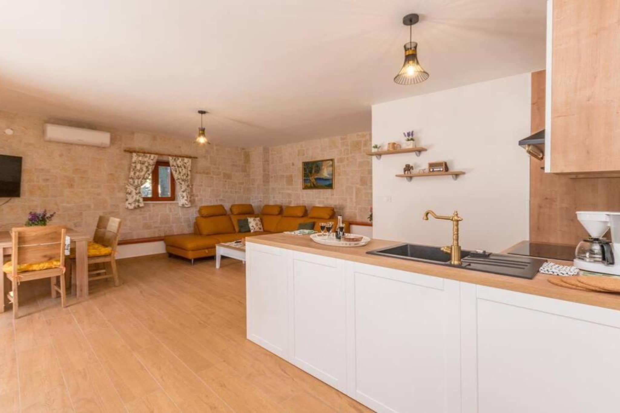 The Grandfather Villa – Heated Pool Retreat