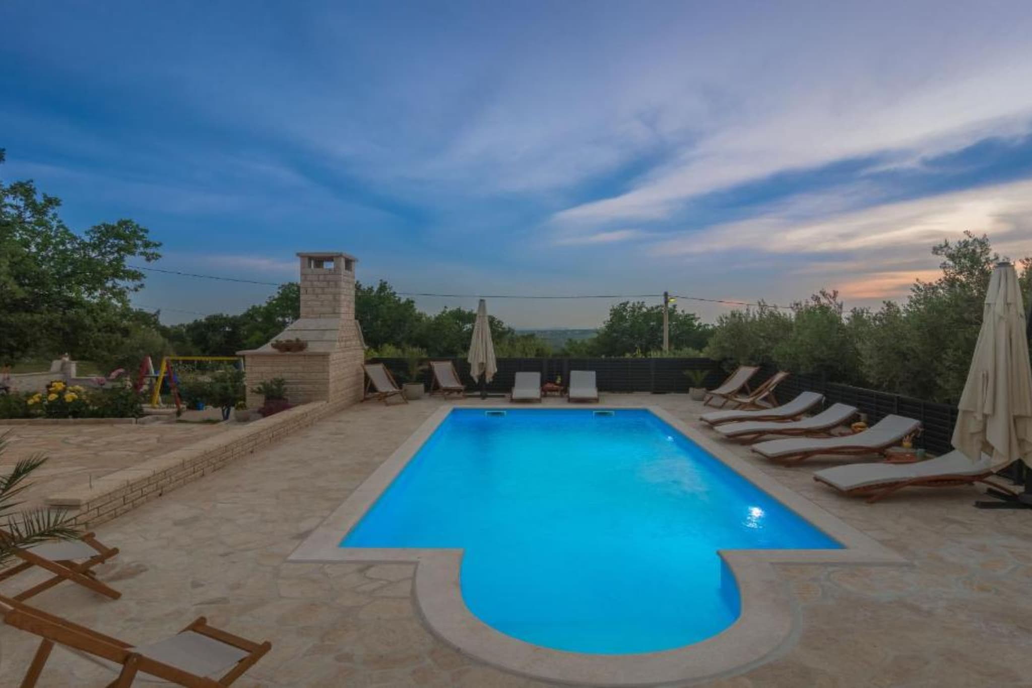 Holiday House BALEN with Swimming Pool - Six Bedroom Holiday House With Pool-Swimming pool