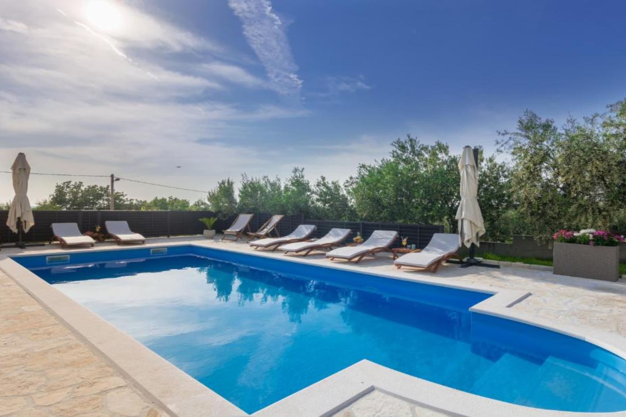 Holiday House BALEN with Swimming Pool - Six Bedroom Holiday House With Pool-Swimming pool