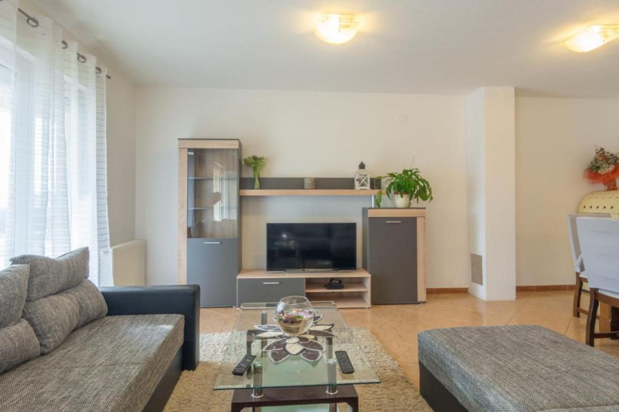 Holiday House BALEN with Swimming Pool - Six Bedroom Holiday House With Pool-Outdoor