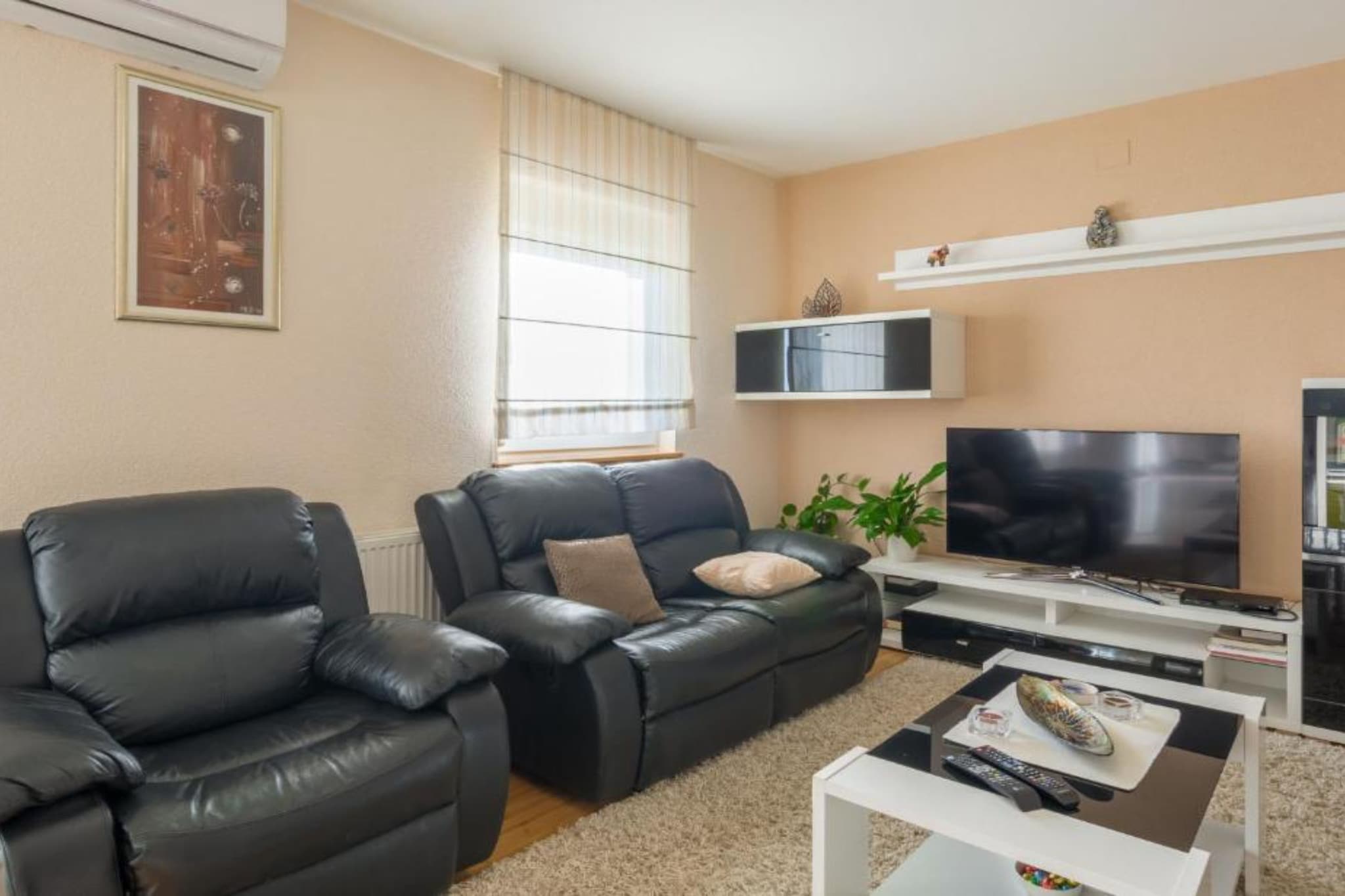 Holiday House BALEN with Swimming Pool - Six Bedroom Holiday House With Pool-Outdoor