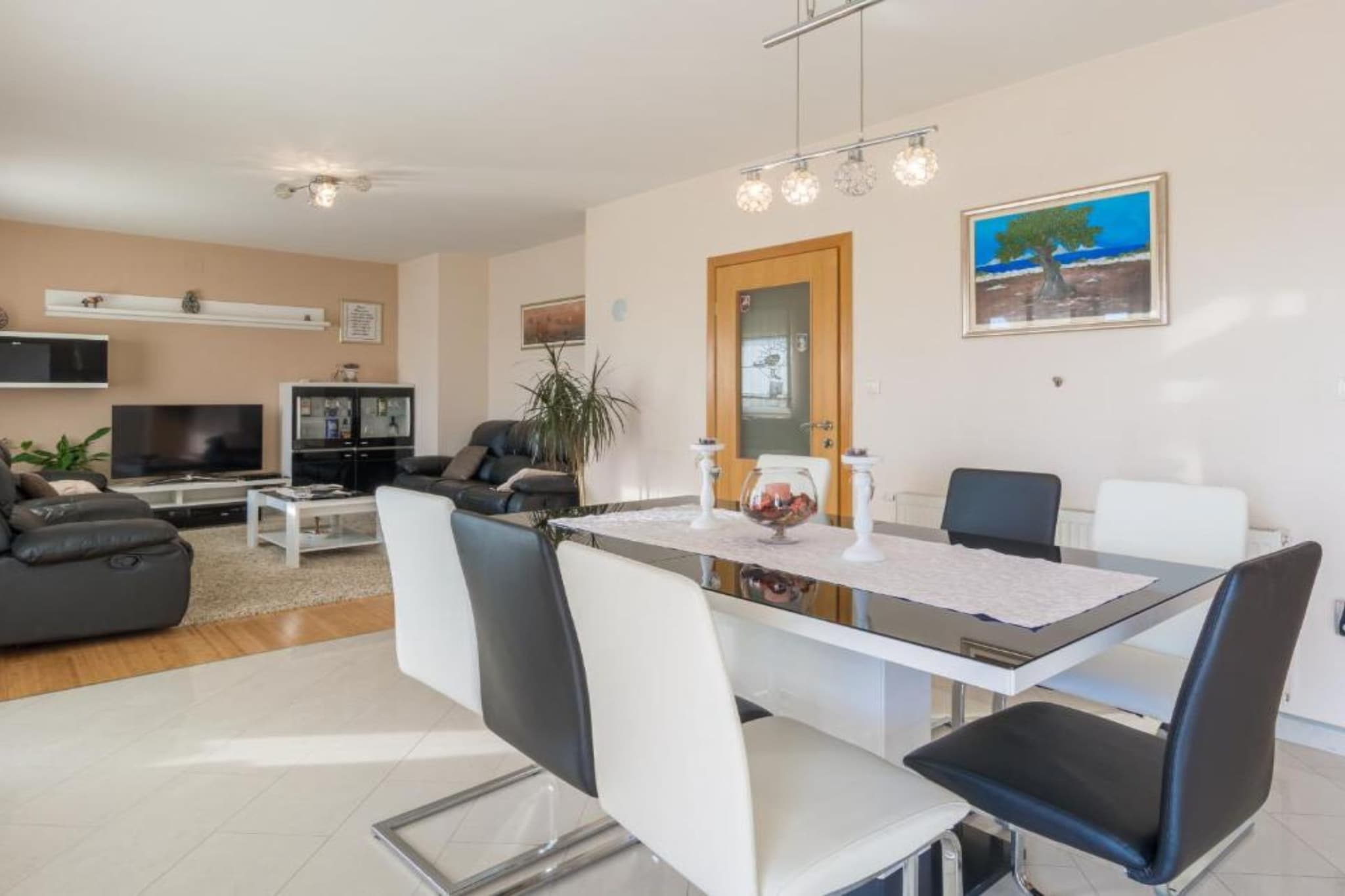 Holiday House BALEN with Swimming Pool - Six Bedroom Holiday House With Pool-Outdoor