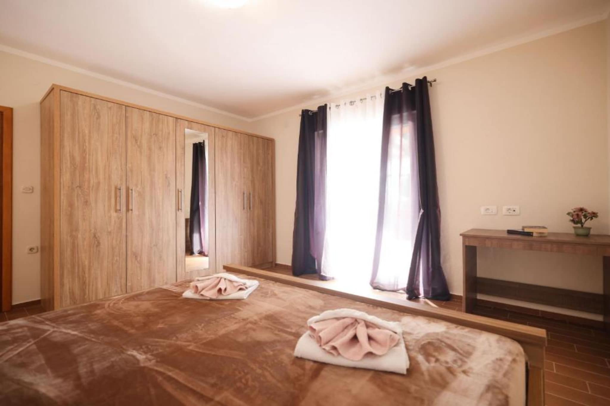 Villa Maja - Three bedroom villa with pool-Schlafzimmer