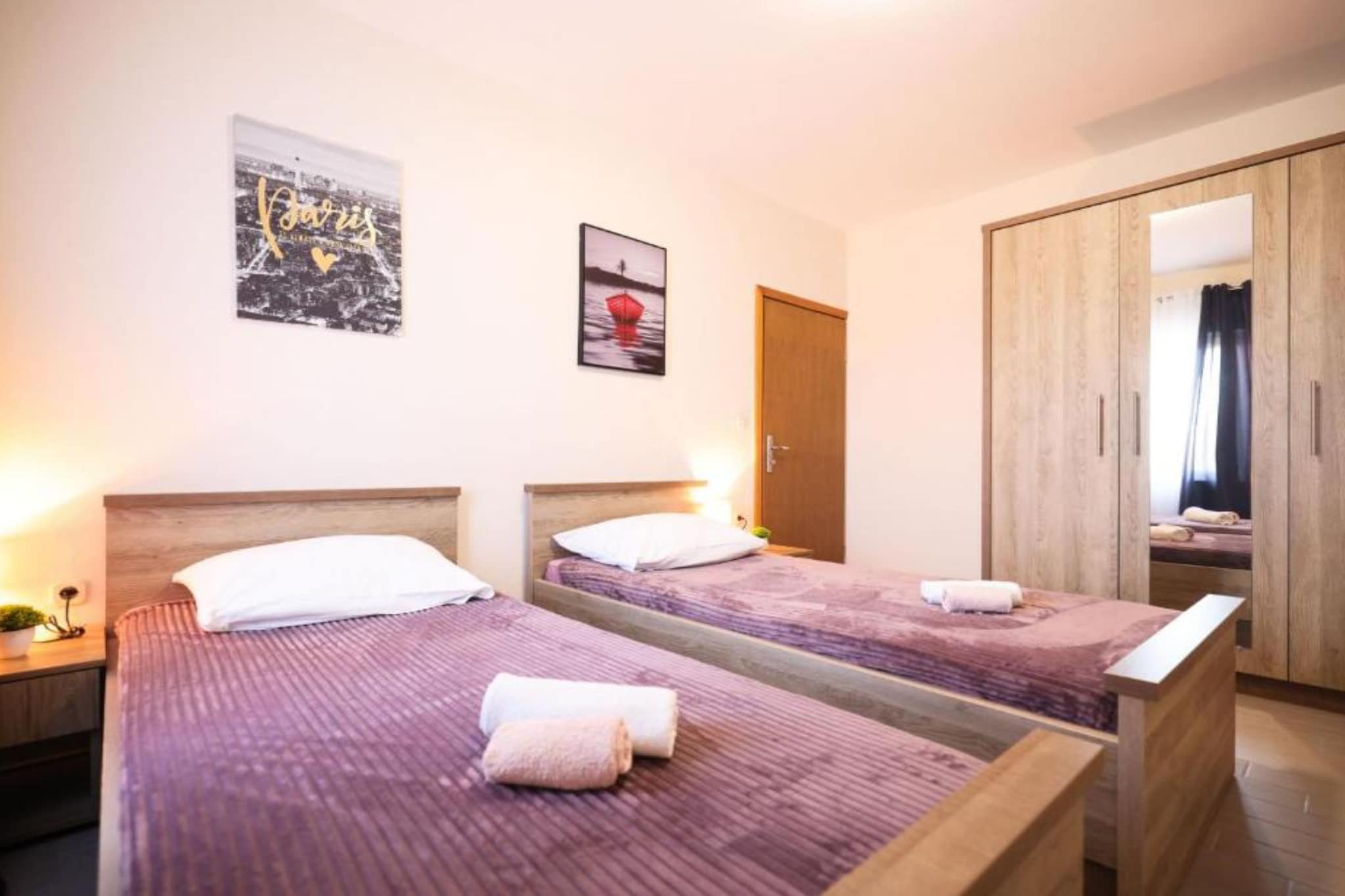 Villa Maja - Three bedroom villa with pool-Schlafzimmer