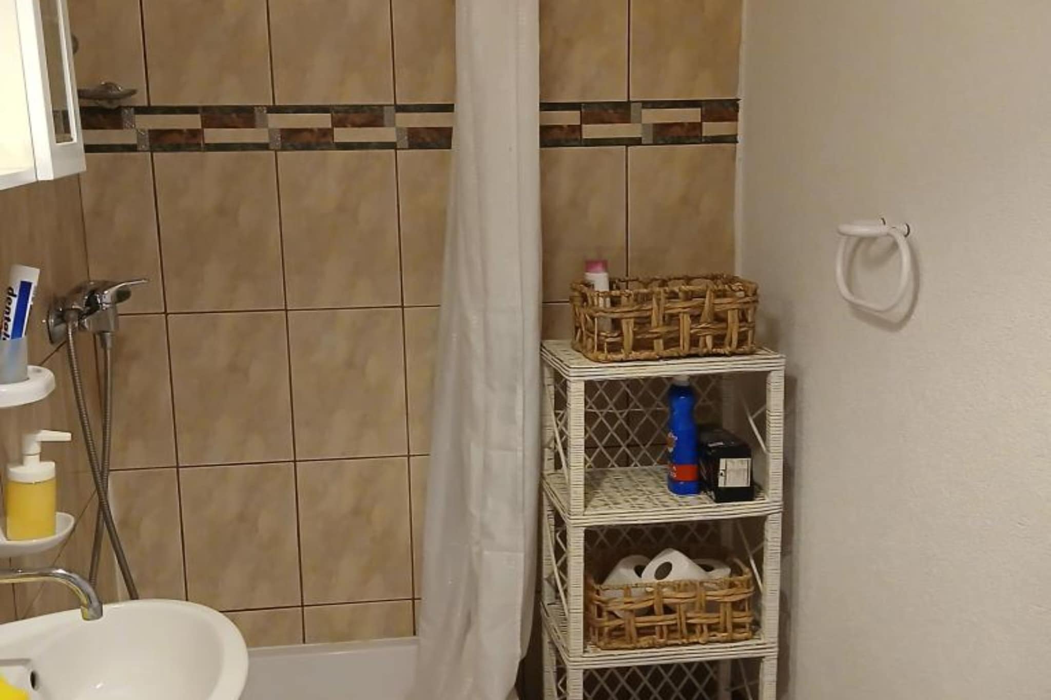 Apartmani Green Oasis - Studio Apartment with Terrace and Sea View-Badkamer