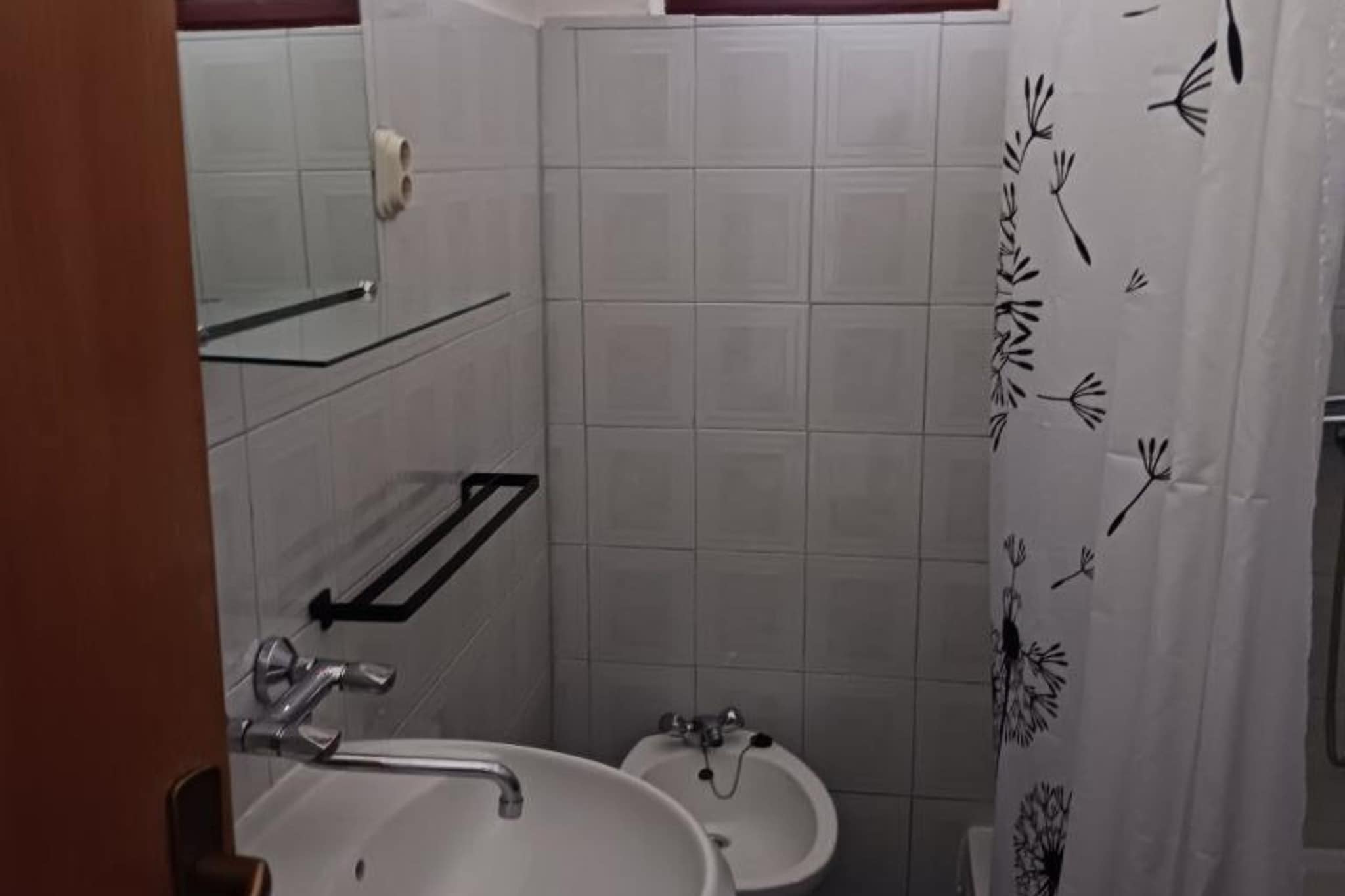 Apartmani Green Oasis - One Bedroom Apartment with Terrace and Sea View-Badkamer