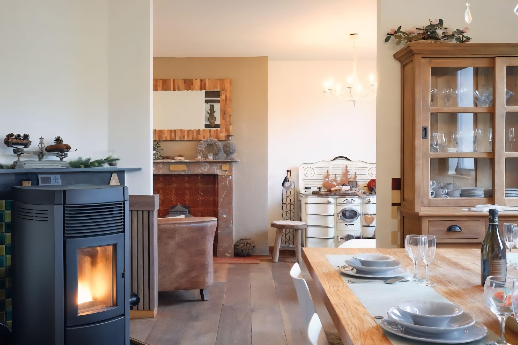 Gite L'éternité-Eetkamer