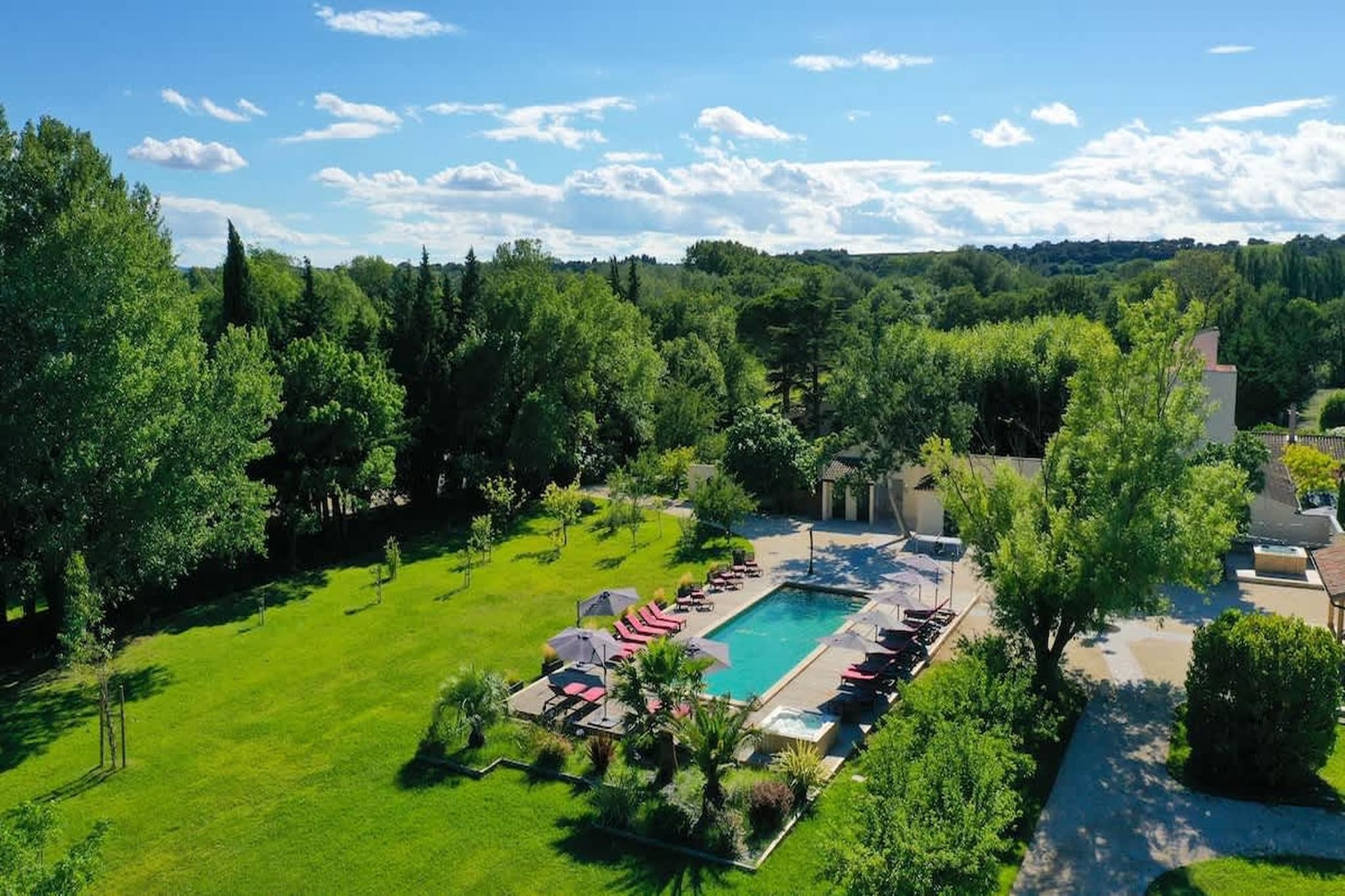 Charmant Mas Provençal avec piscine et jacuzzis-Schwimmbad