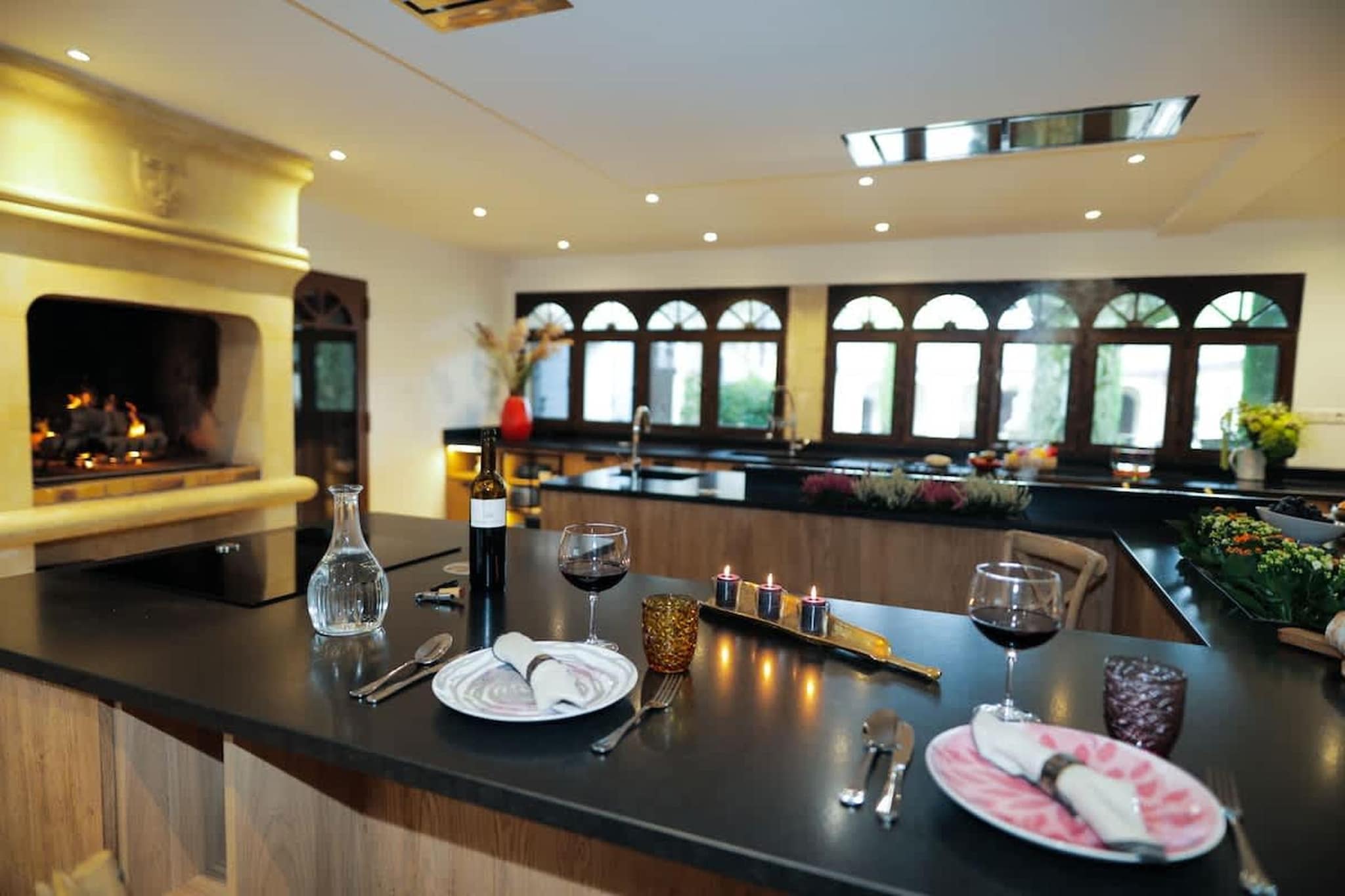 Charmant Mas Provençal avec piscine et jacuzzis-Küche