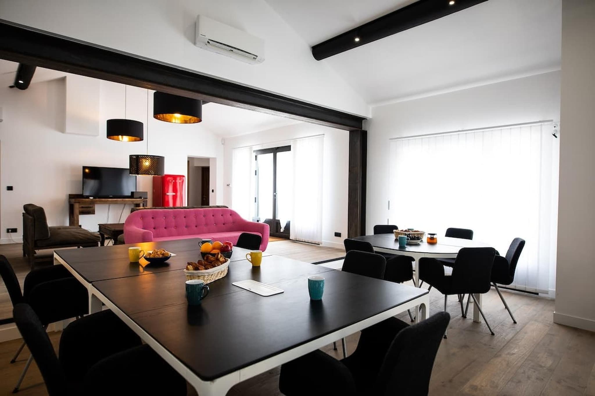 Charmant Mas Provençal avec piscine et jacuzzis-Esszimmer