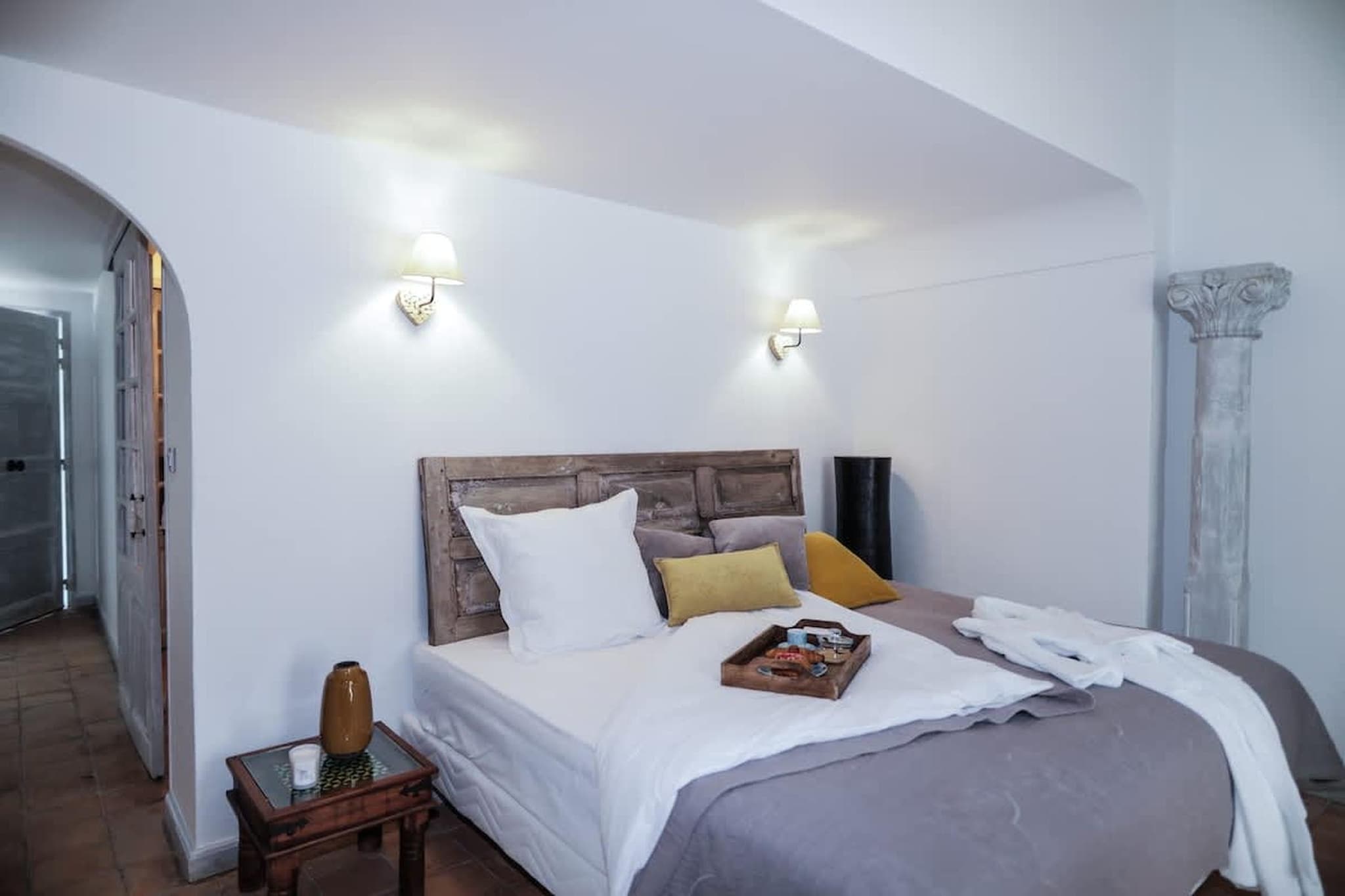 Charmant Mas Provençal avec piscine et jacuzzis-Schlafzimmer