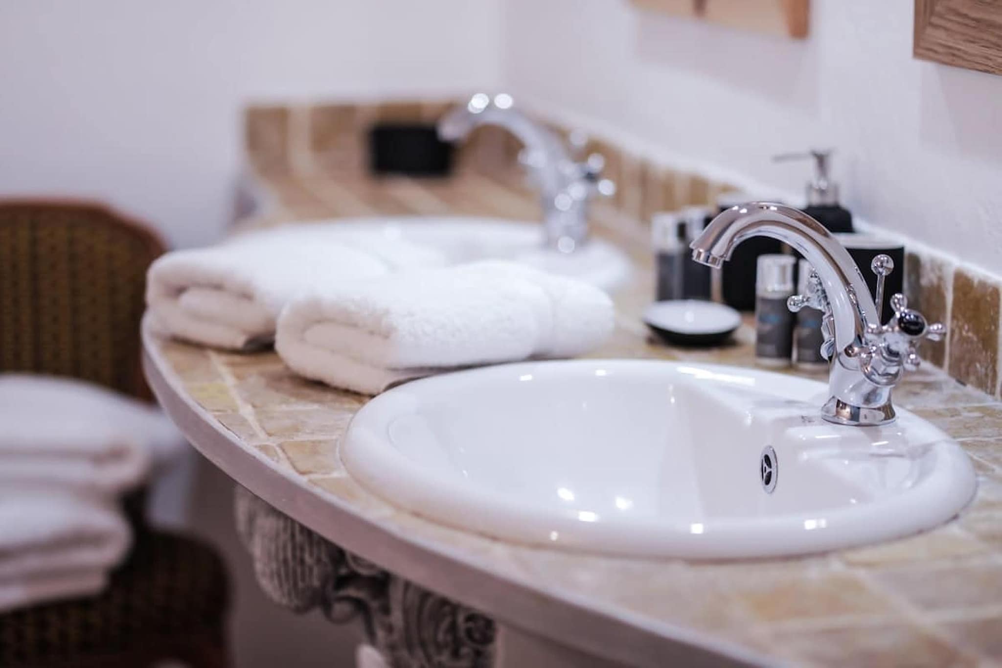 Charmant Mas Provençal avec piscine et jacuzzis-Ambiente