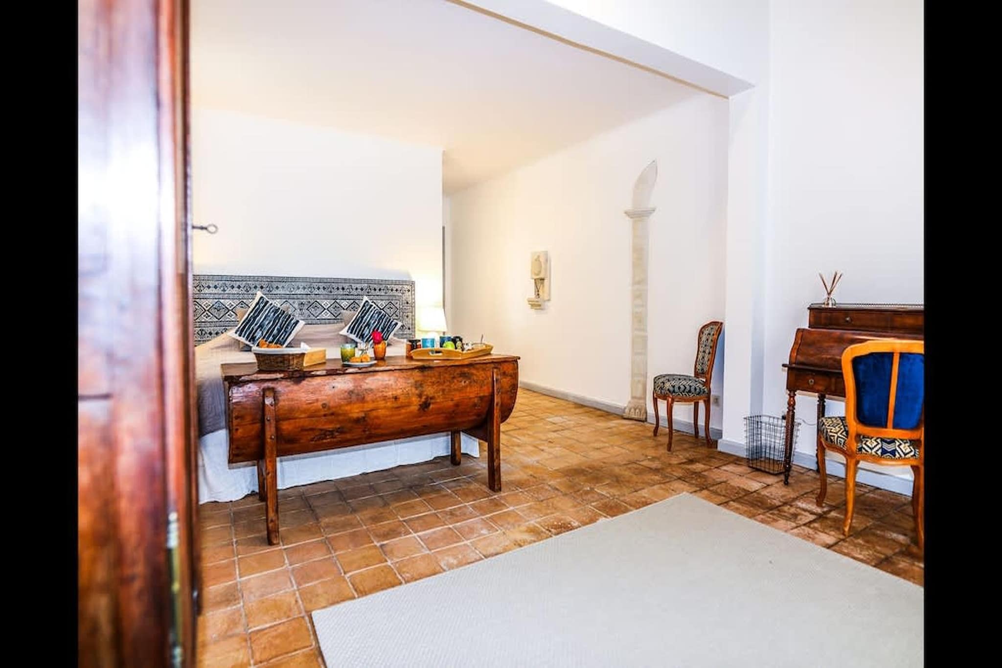 Charmant Mas Provençal avec piscine et jacuzzis-Schlafzimmer