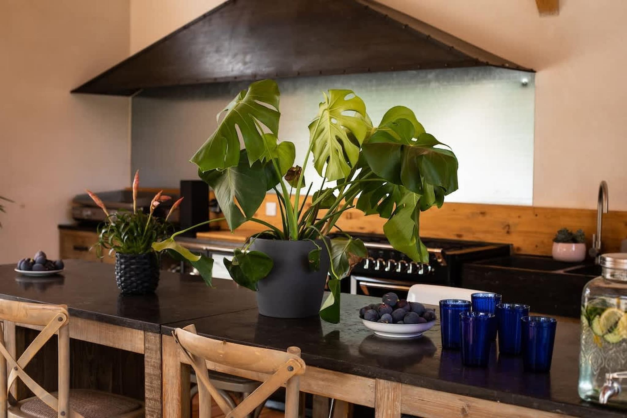 Charmant Mas Provençal avec piscine et jacuzzis-Küche