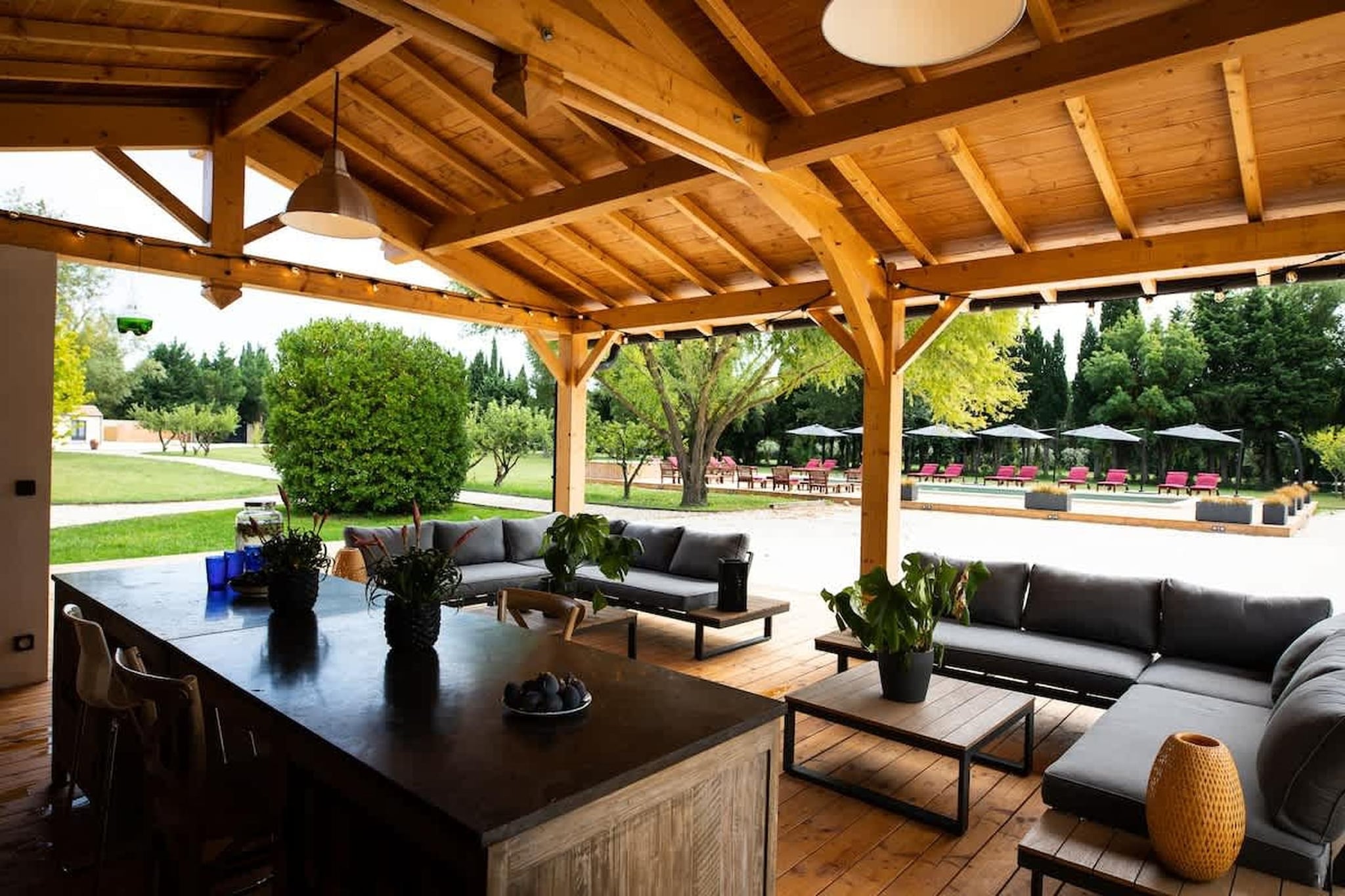 Charmant Mas Provençal avec piscine et jacuzzis-Terrasse/Balkon