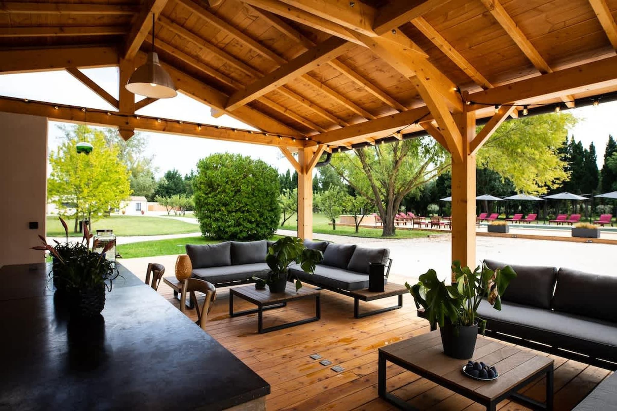 Charmant Mas Provençal avec piscine et jacuzzis-Terrasse/Balkon