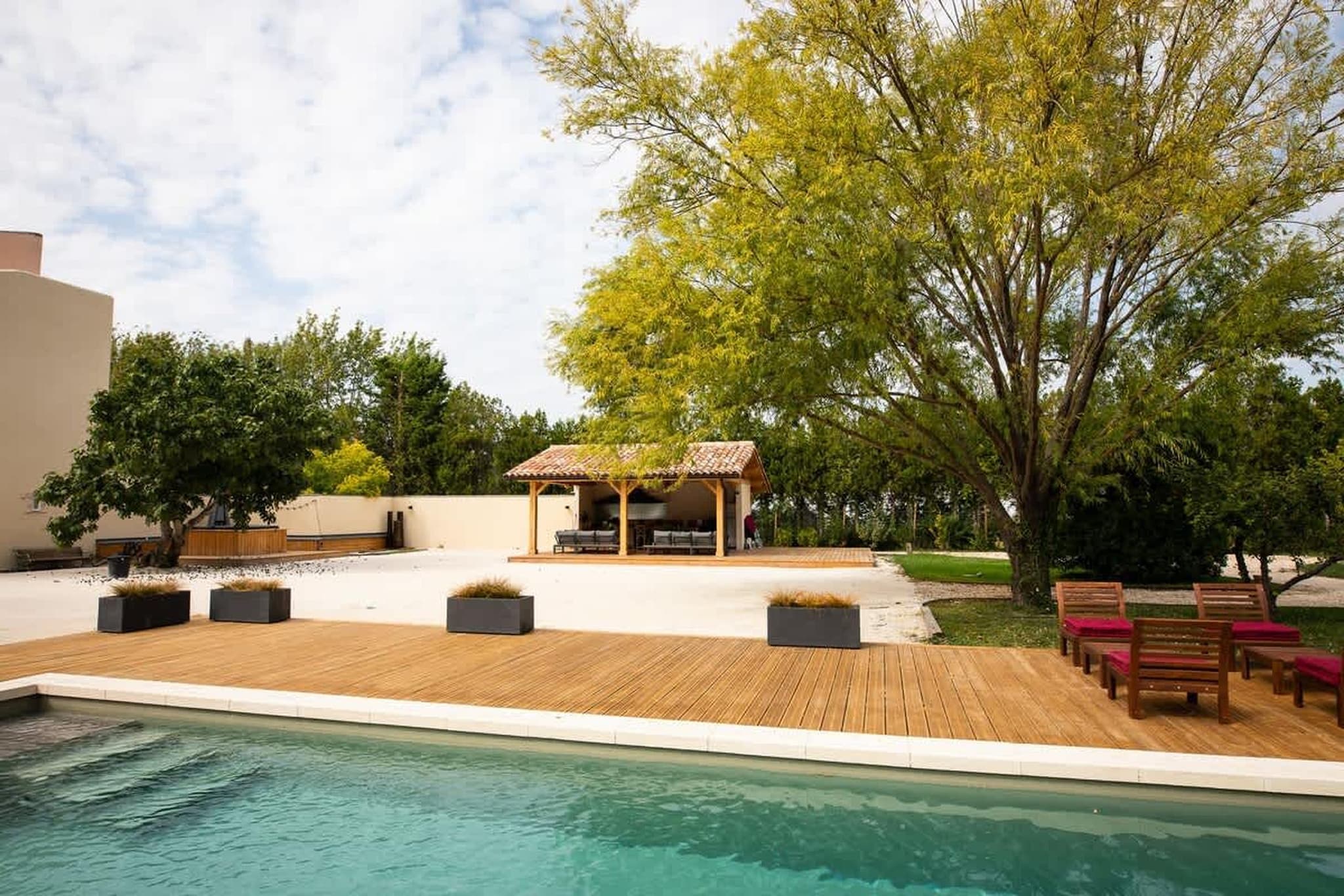 Charmant Mas Provençal avec piscine et jacuzzis-Schwimmbad