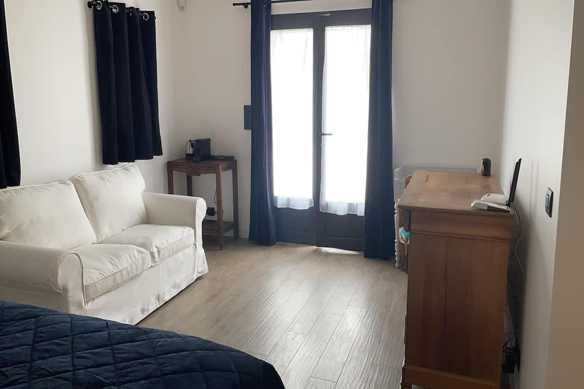 Charmant Mas Provençal avec piscine et jacuzzis-Wohnzimmer