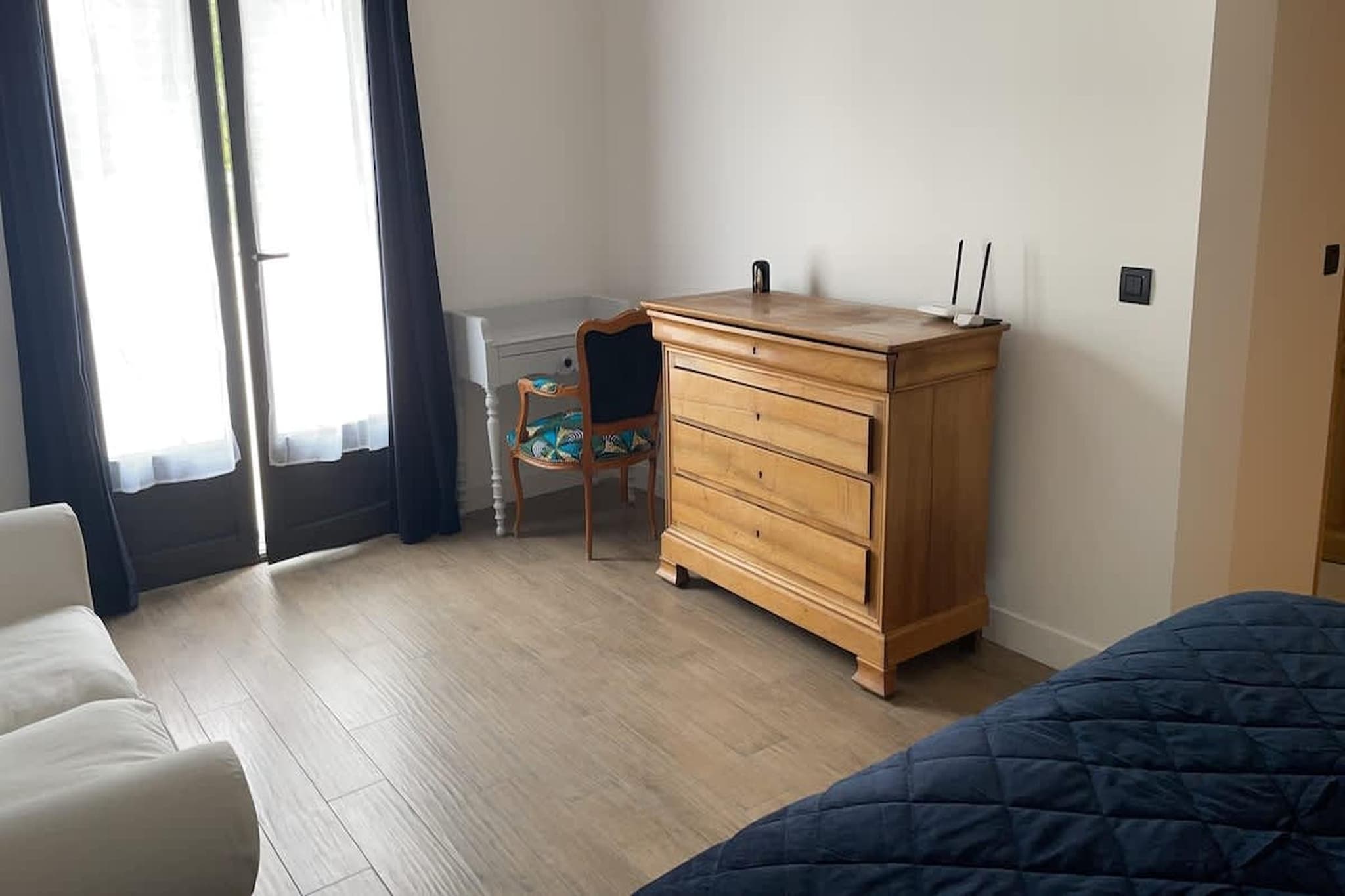 Charmant Mas Provençal avec piscine et jacuzzis-Wohnzimmer