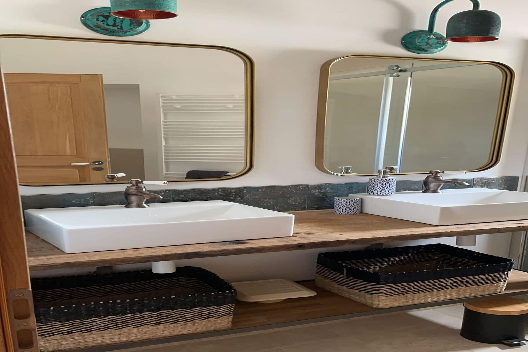 Charmant Mas Provençal avec piscine et jacuzzis-Badezimmer