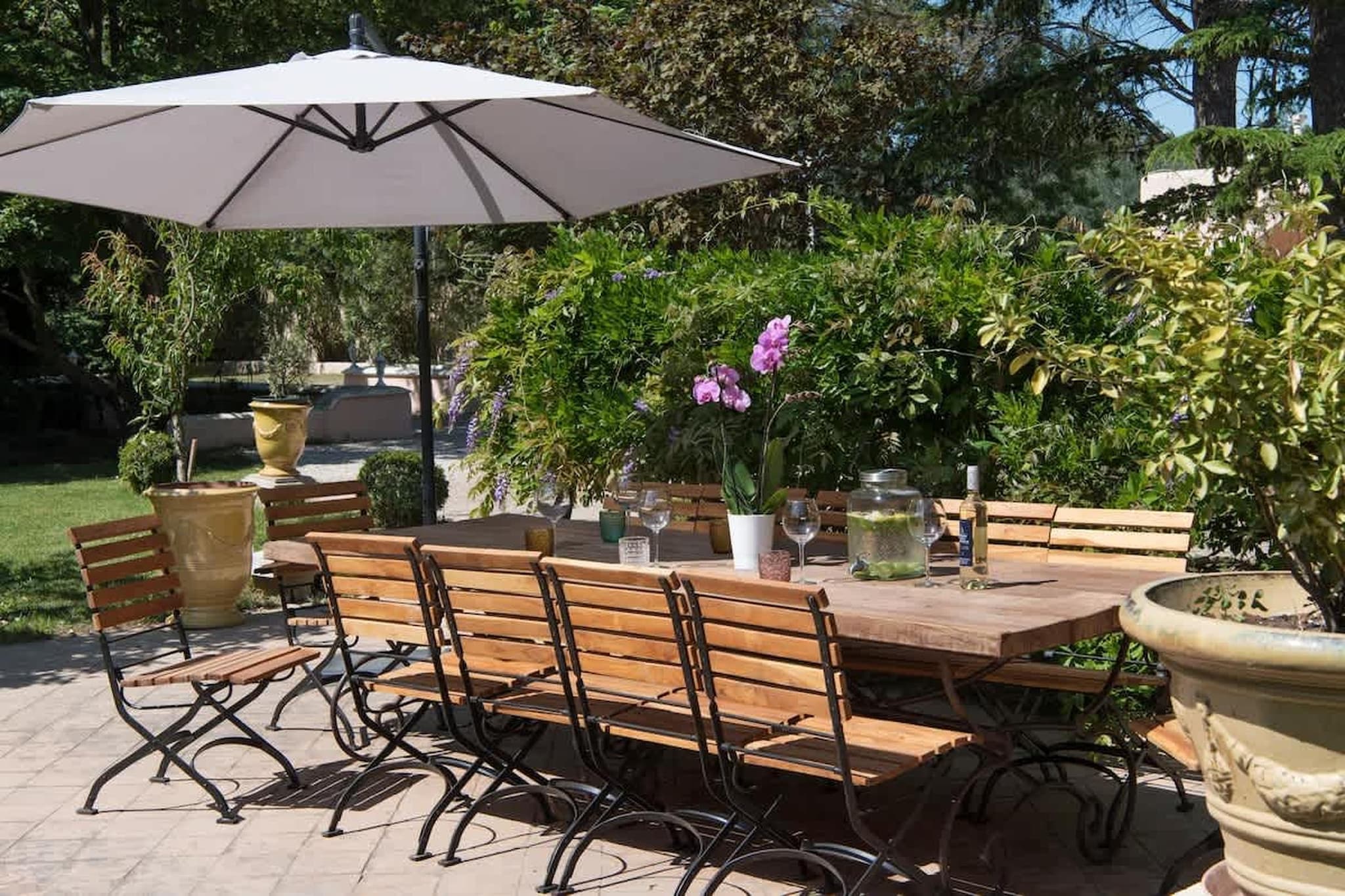 Charmant Mas Provençal avec piscine et jacuzzis-Terrasse/Balkon