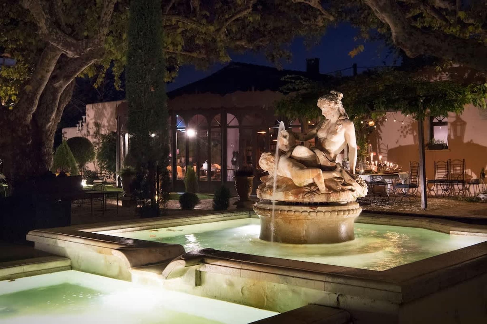 Charmant Mas Provençal avec piscine et jacuzzis-Ambiente
