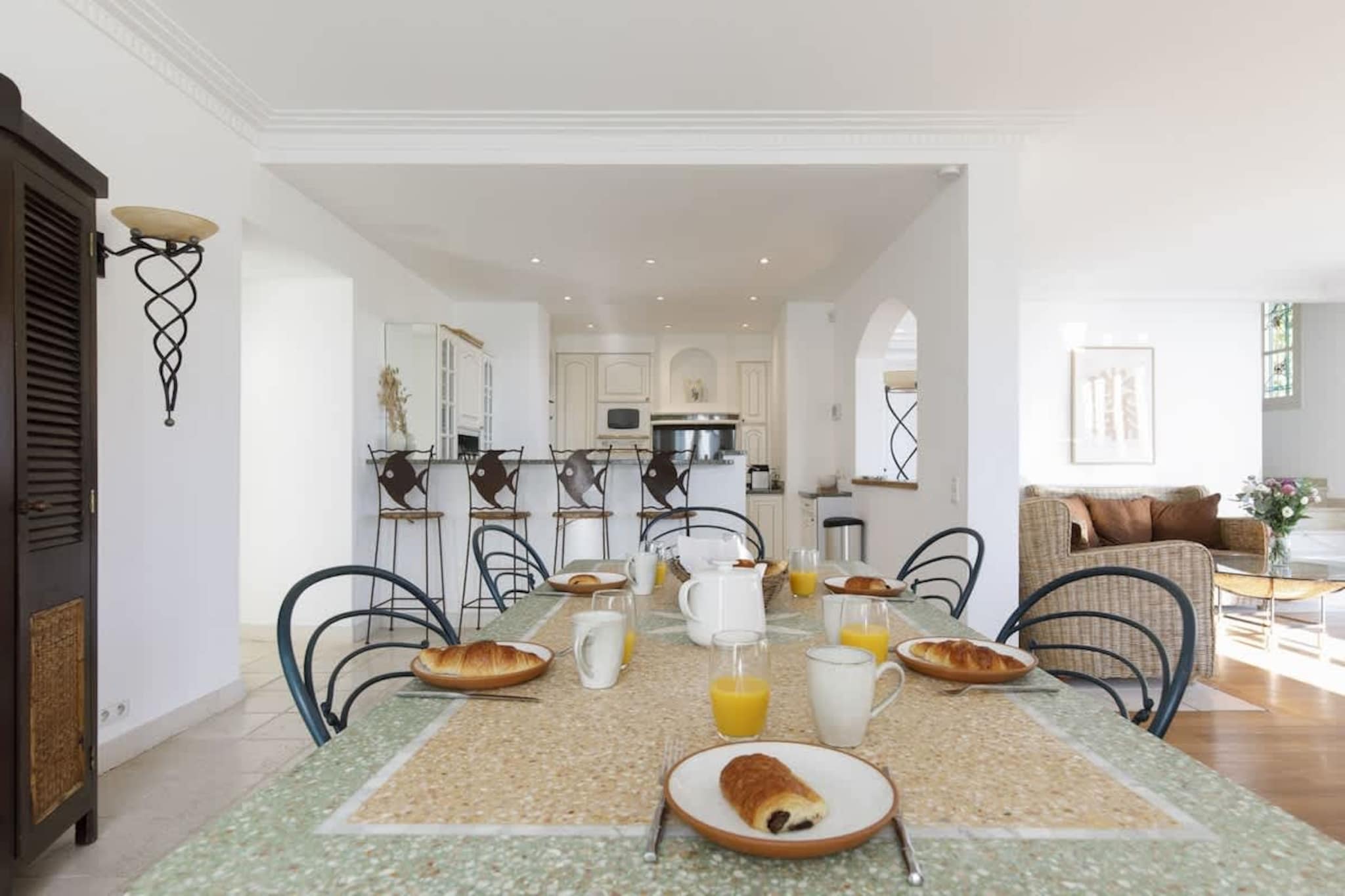 Magnifique villa avec vue sur mer et belle piscine-Salle à manger