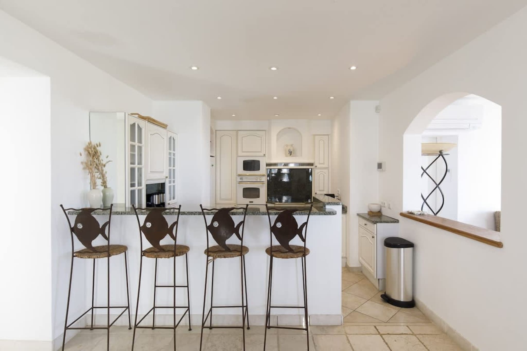 Magnifique villa avec vue sur mer et belle piscine-Cuisine