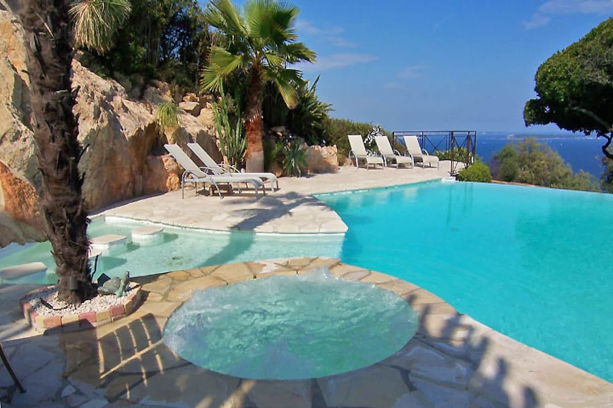 Magnifique villa avec vue sur mer et belle piscine-Piscine