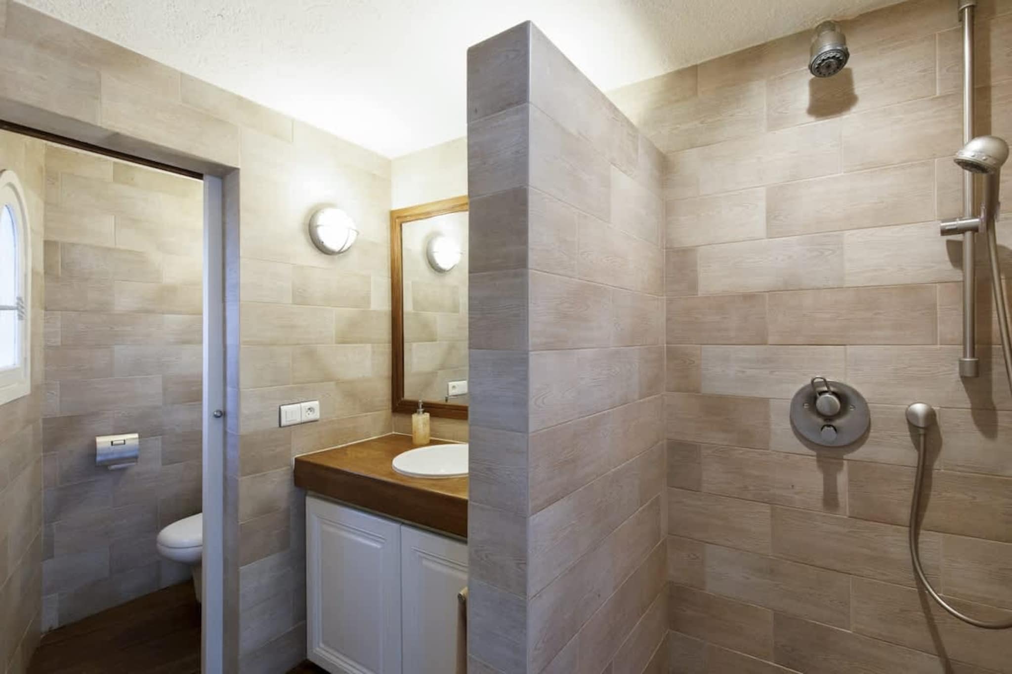 Magnifique villa avec vue sur mer et belle piscine-Salle de bain