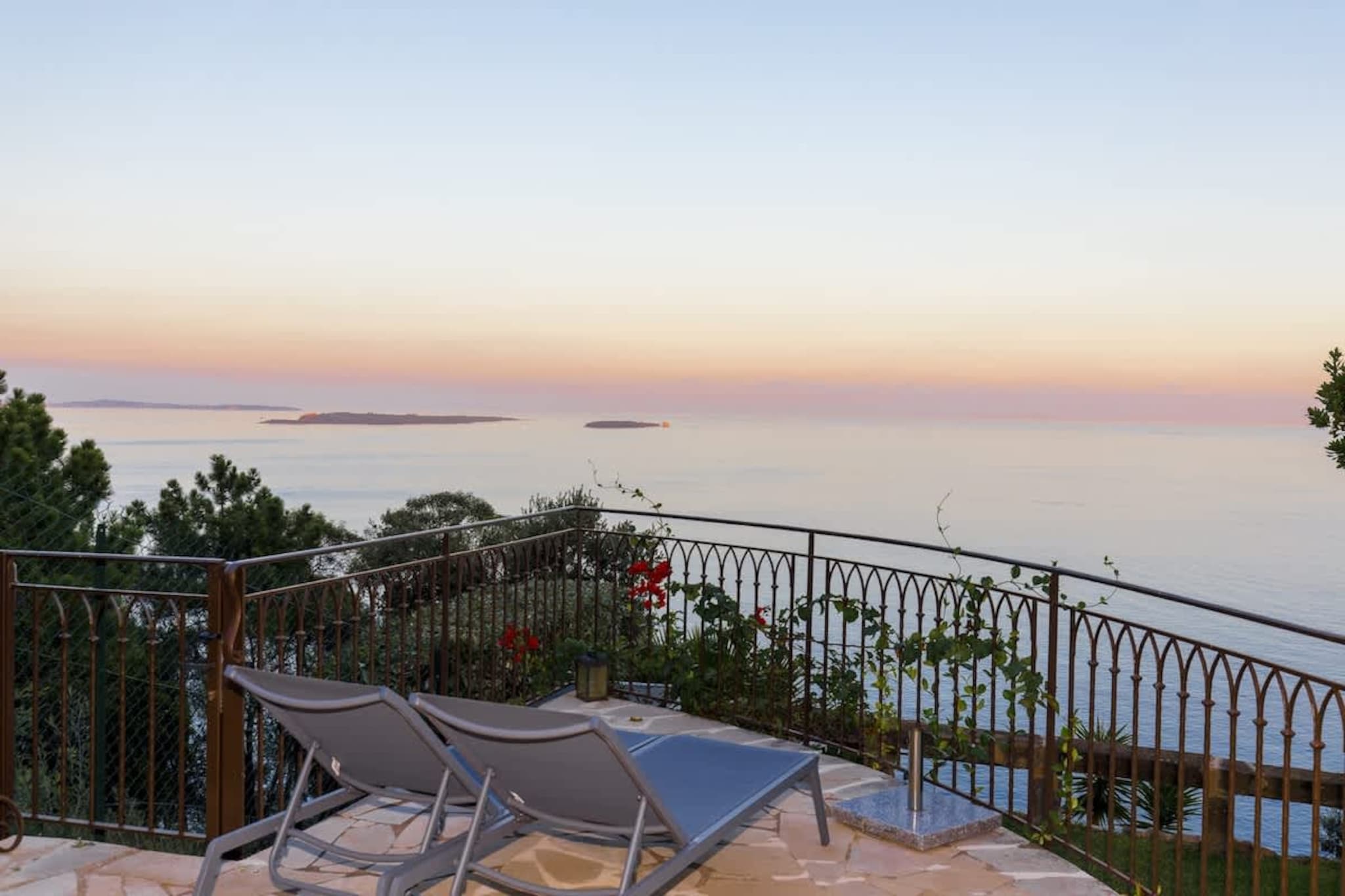 Magnifique villa avec vue sur mer et belle piscine-Vue d'été